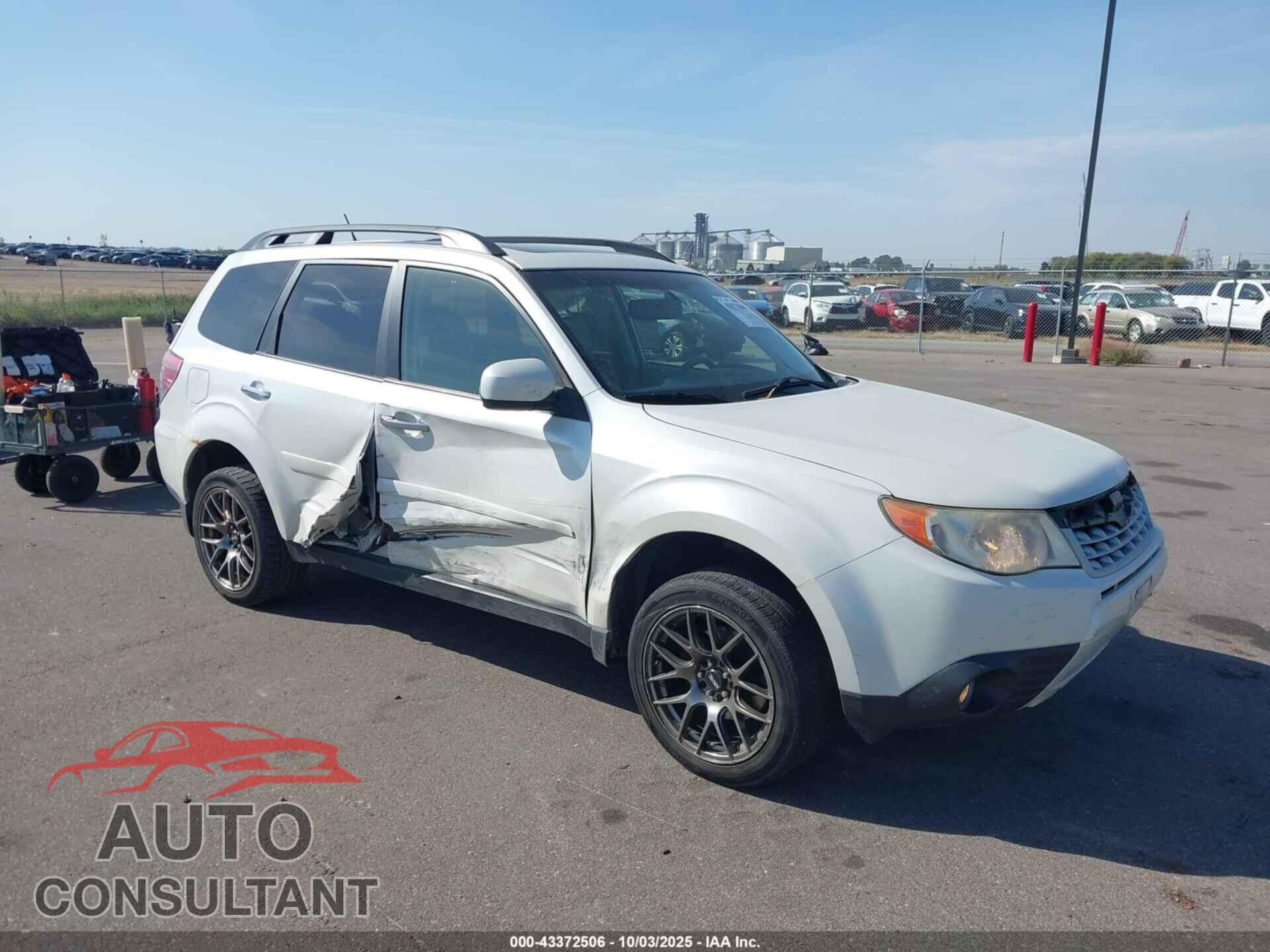 SUBARU FORESTER 2013 - JF2SHAEC4DH426471
