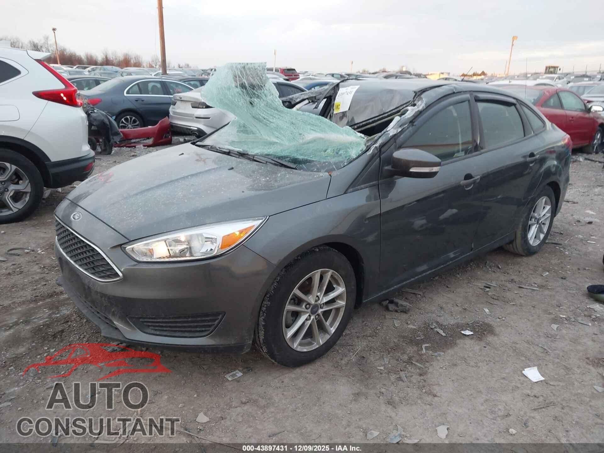 FORD FOCUS 2018 - 1FADP3F20JL307200