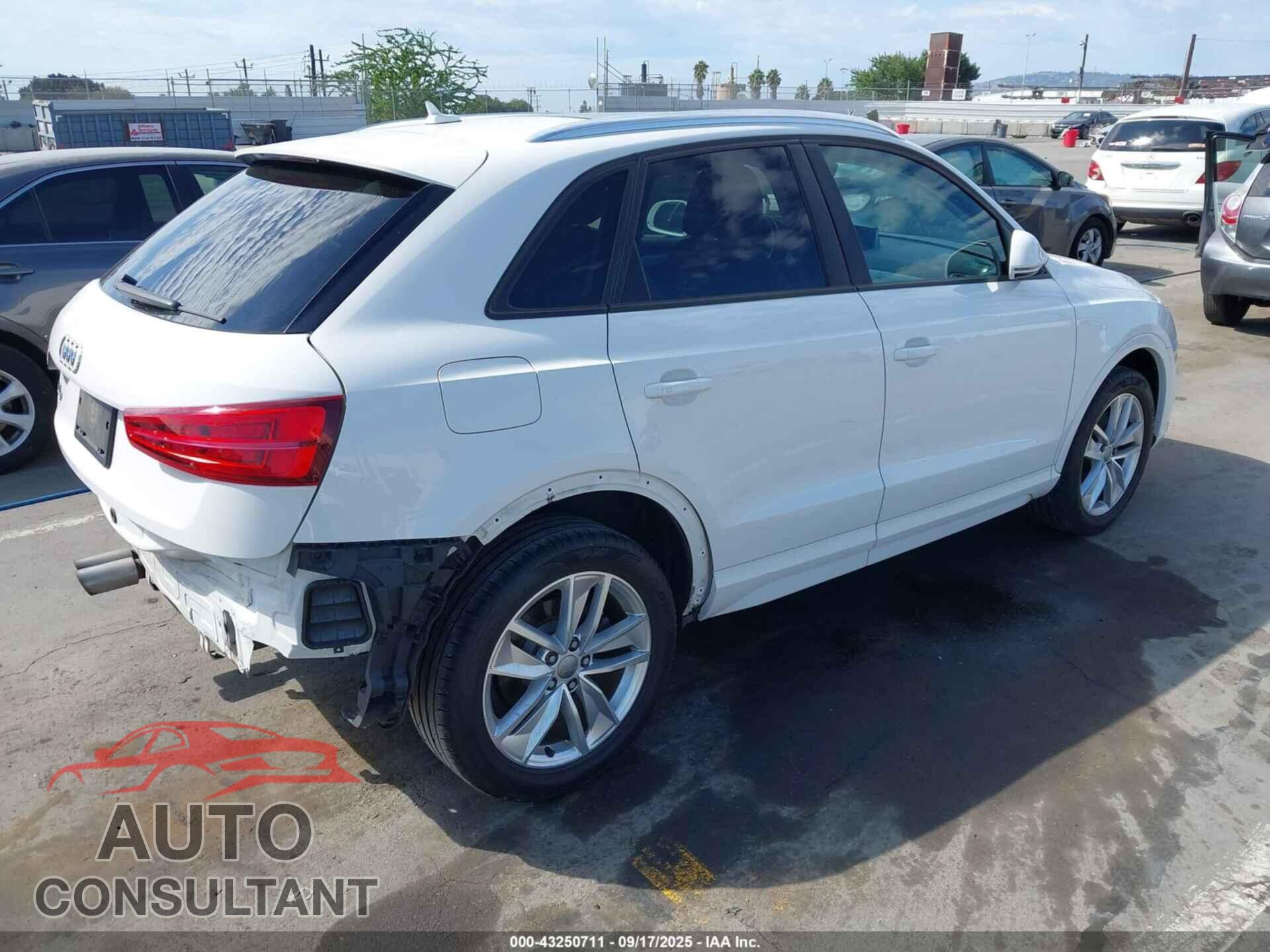AUDI Q3 2017 - WA1BCCFS2HR015921