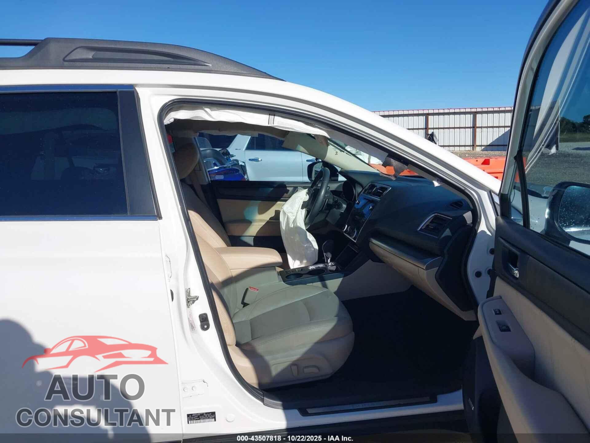 SUBARU OUTBACK 2018 - 4S4BSAKC9J3380726