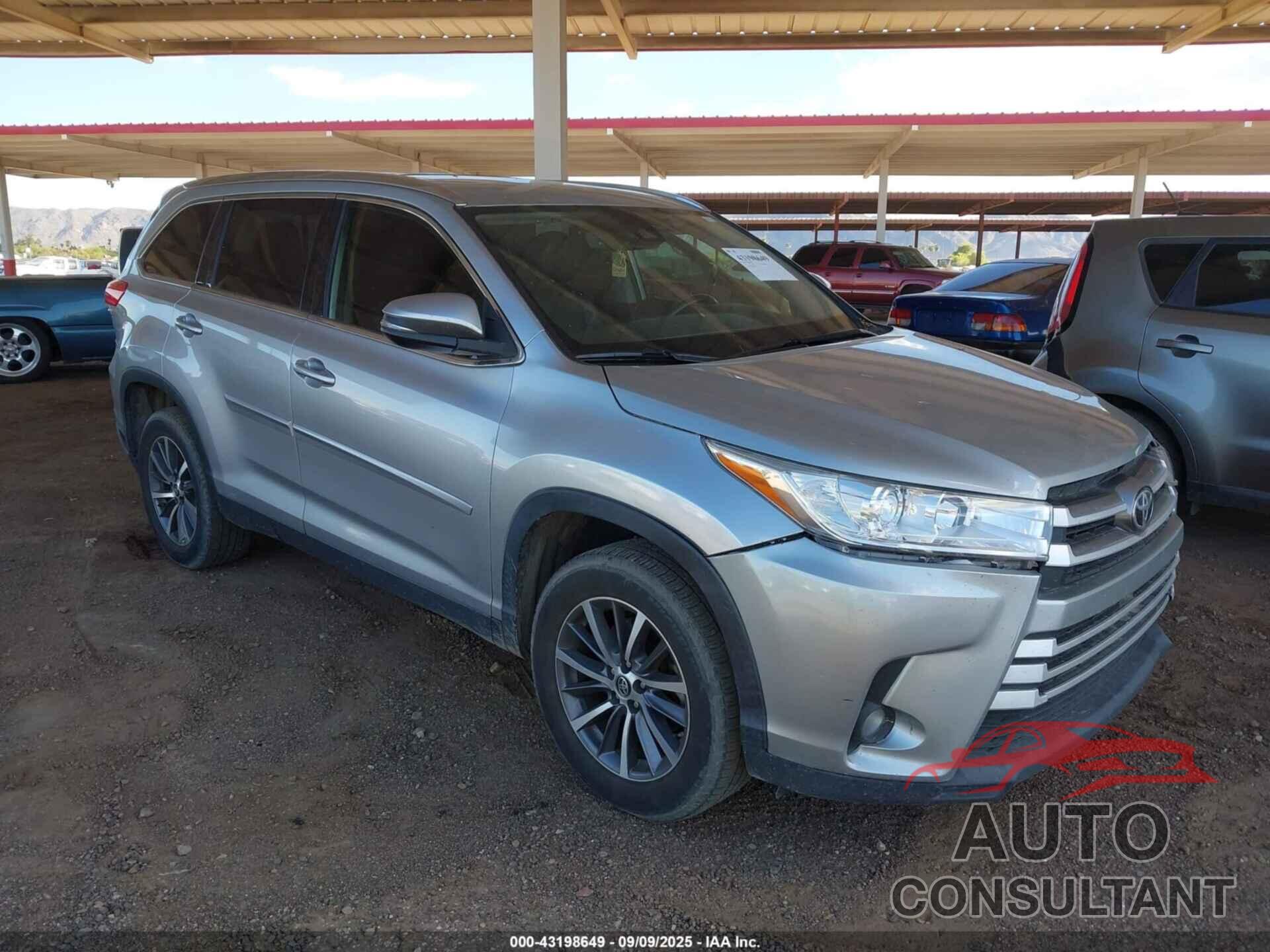 TOYOTA HIGHLANDER 2019 - 5TDKZRFH9KS559336