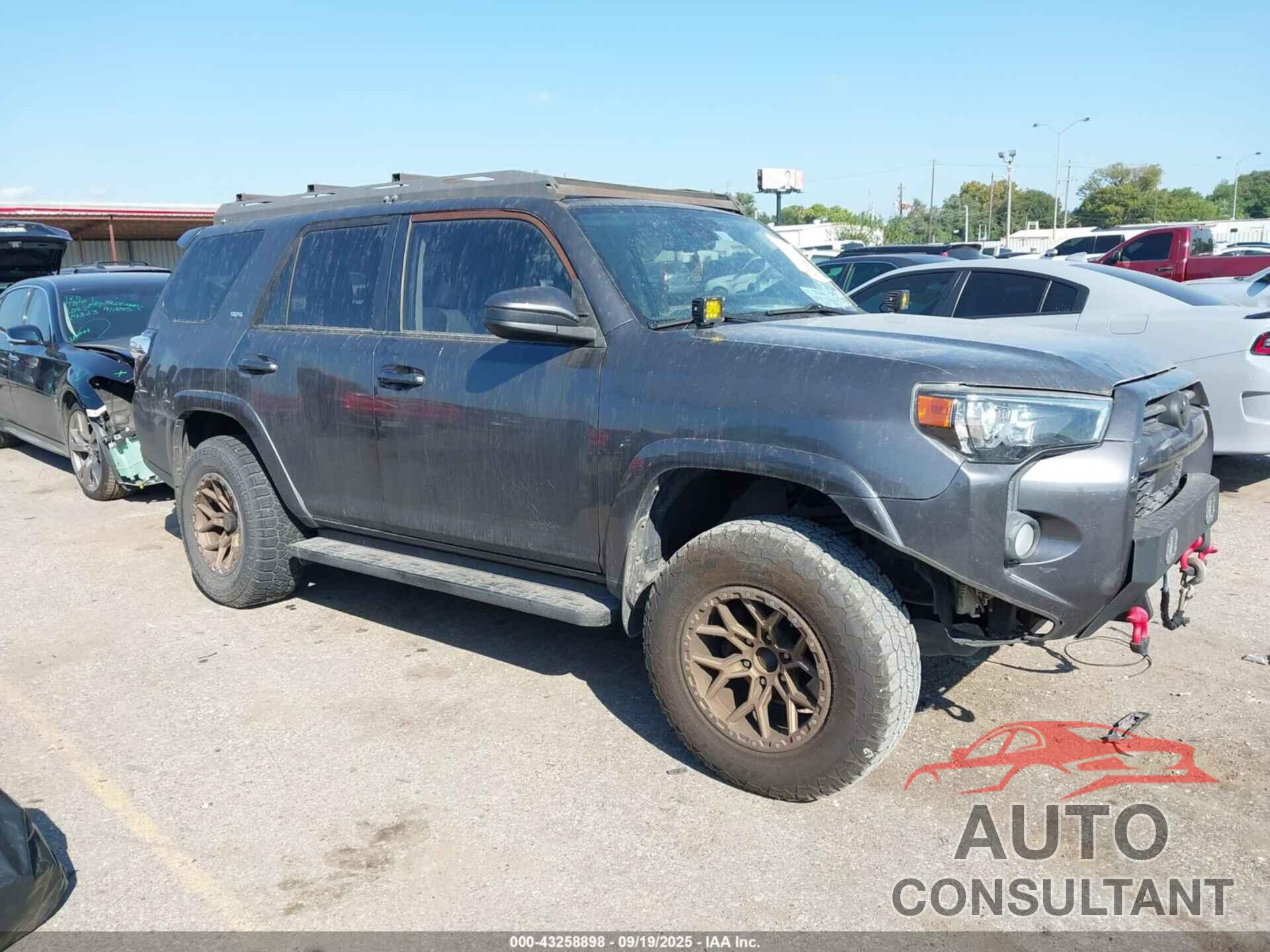 TOYOTA 4RUNNER 2020 - JTEBU5JR9L5792868