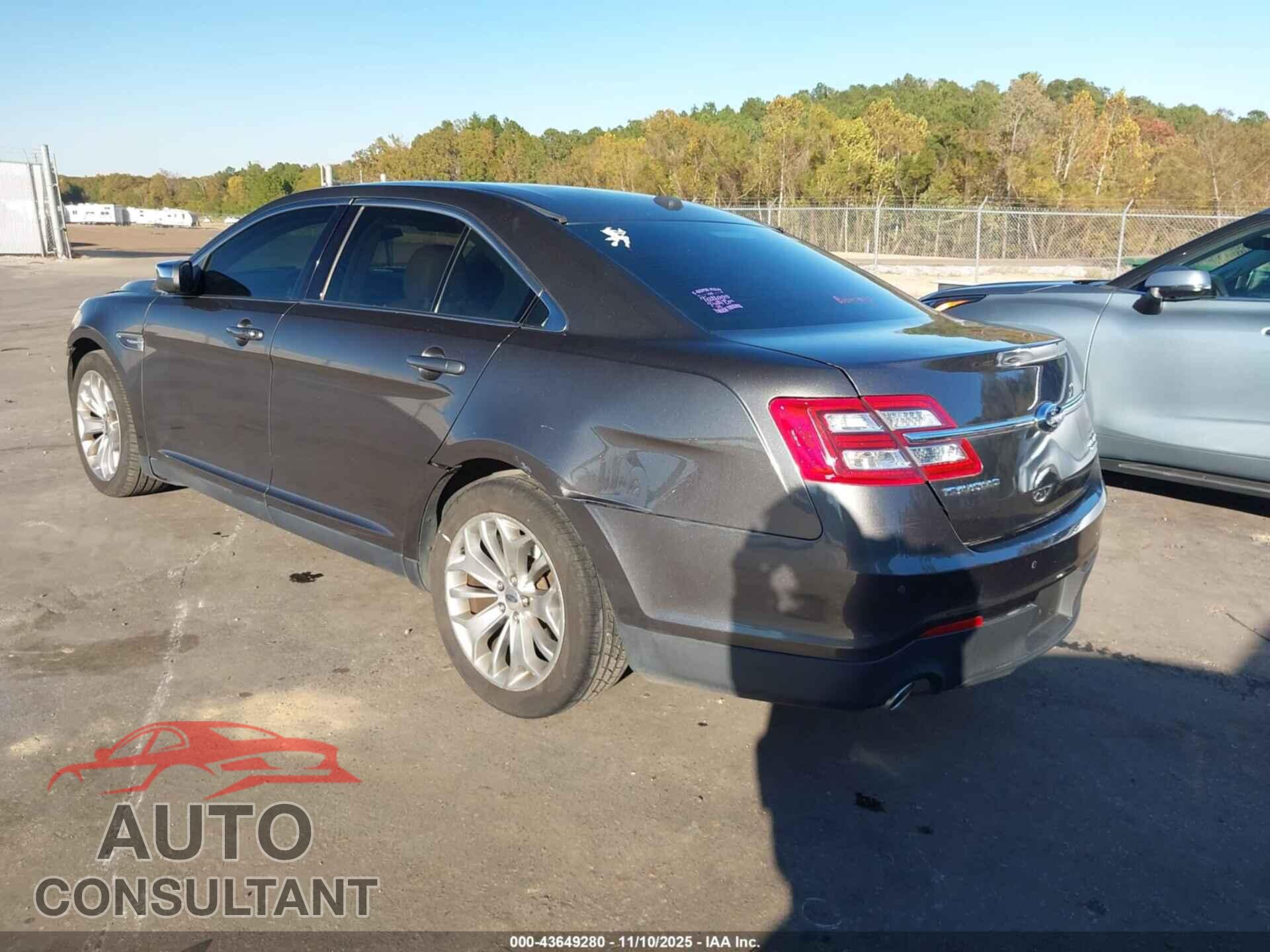 FORD TAURUS 2015 - 1FAHP2F84FG106013