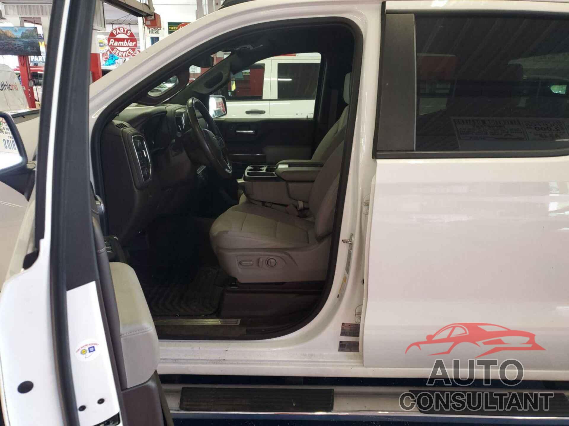 CHEVROLET SILVERADO 2020 - 1GCUYDED7LZ252244