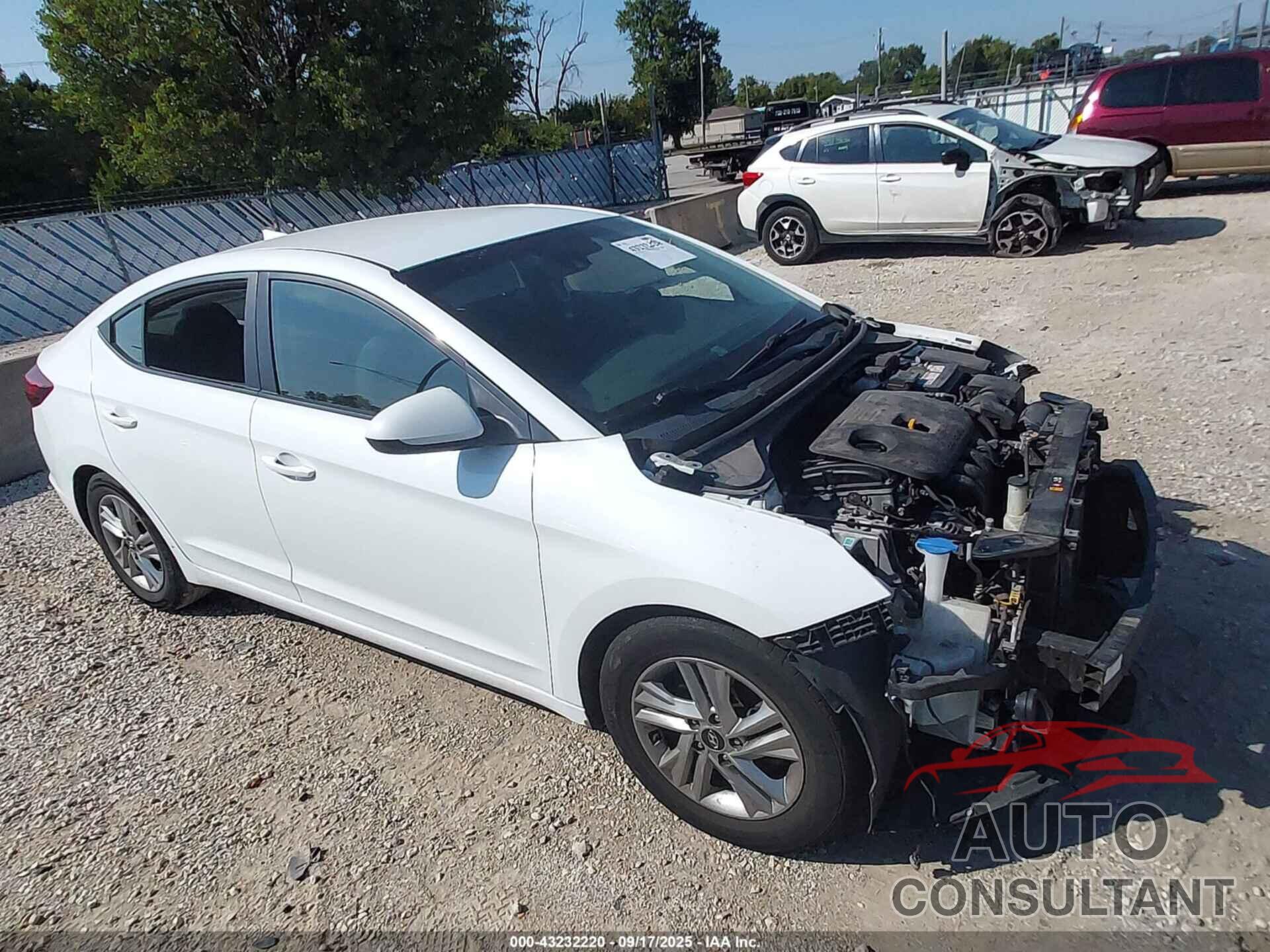 HYUNDAI ELANTRA 2020 - 5NPD84LF3LH585293