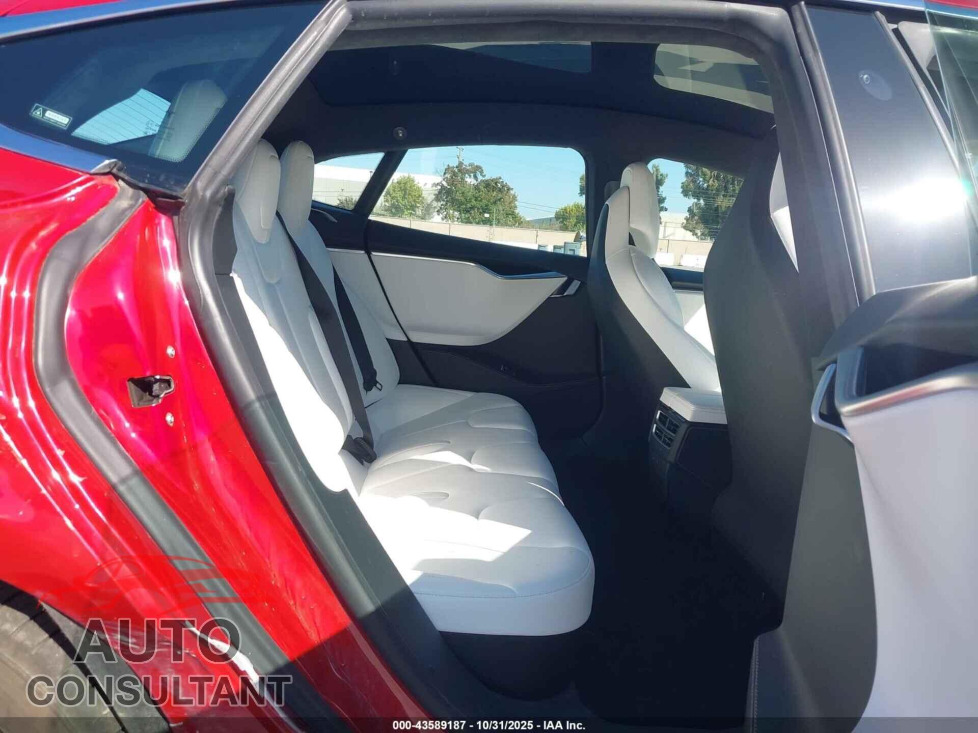 TESLA MODEL S 2017 - 5YJSA1E26HF189689