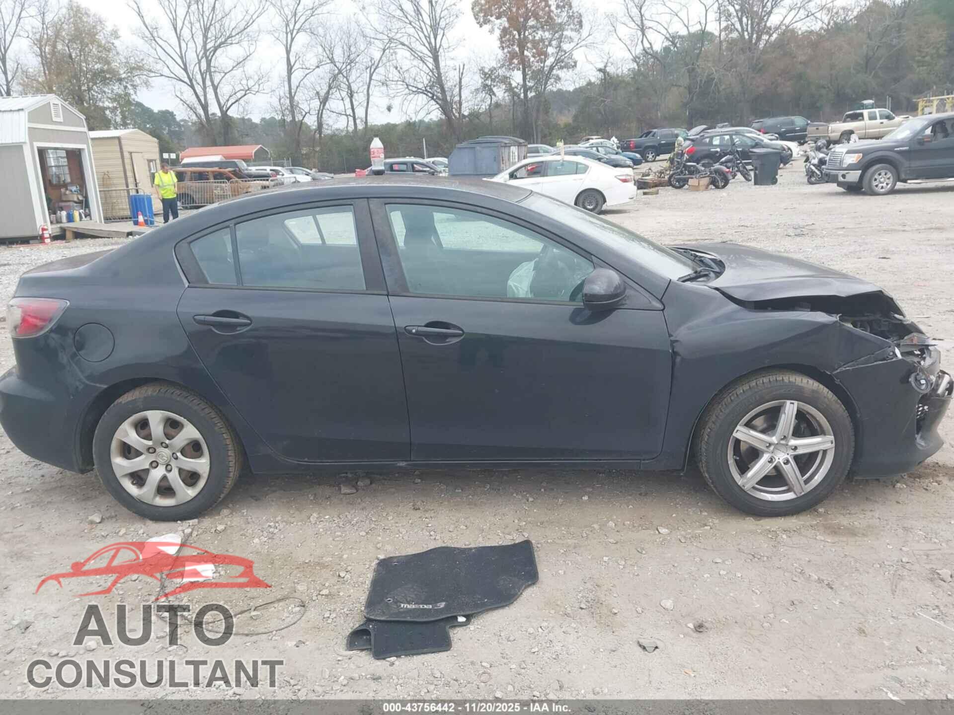 MAZDA MAZDA3 2013 - JM1BL1TF2D1815516