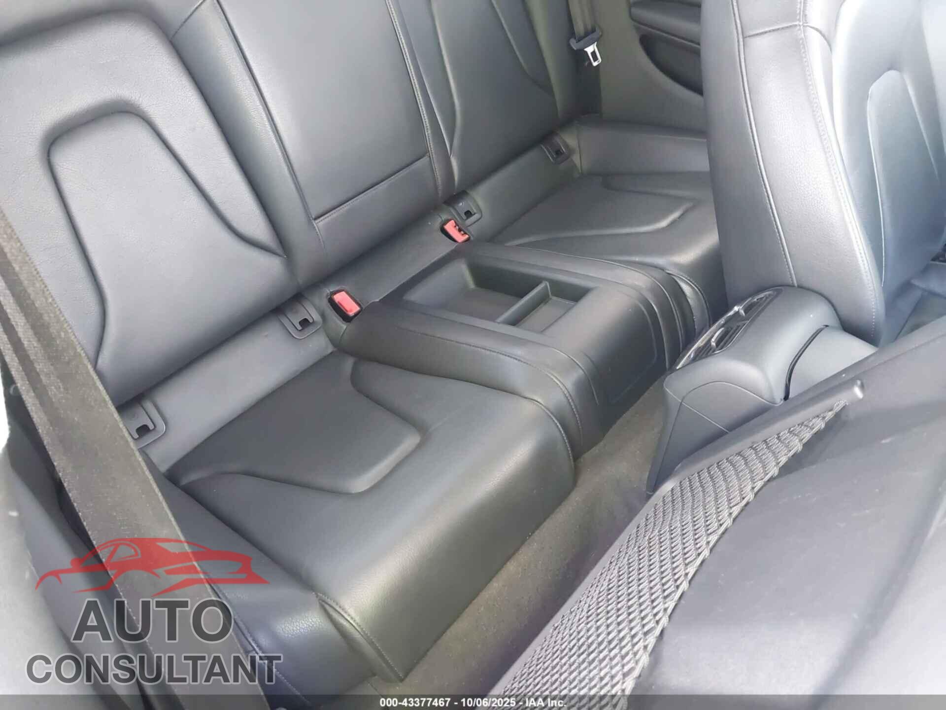 AUDI A5 2012 - WAULFAFR5CA001812