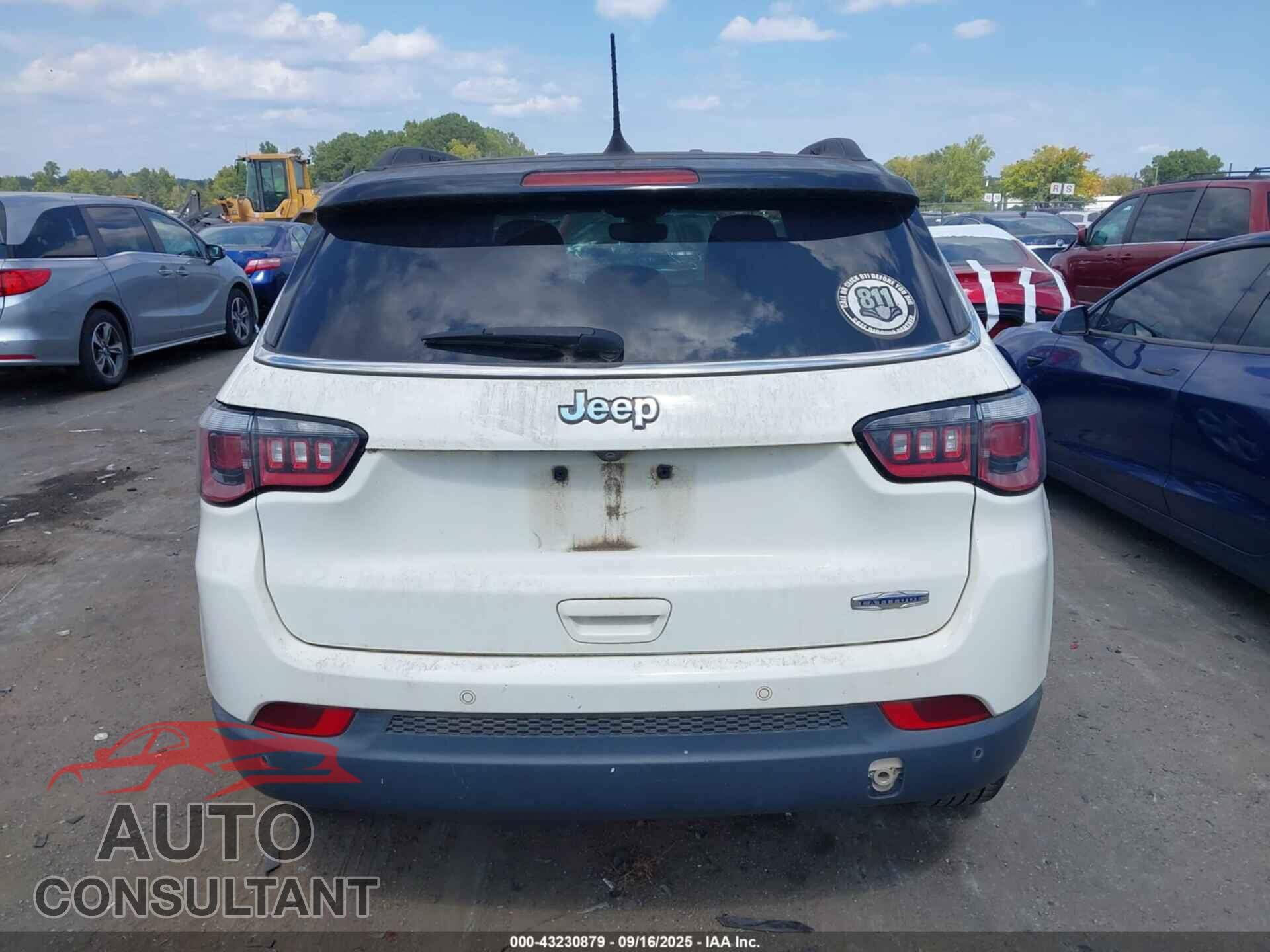JEEP COMPASS 2018 - 3C4NJCBB0JT300094