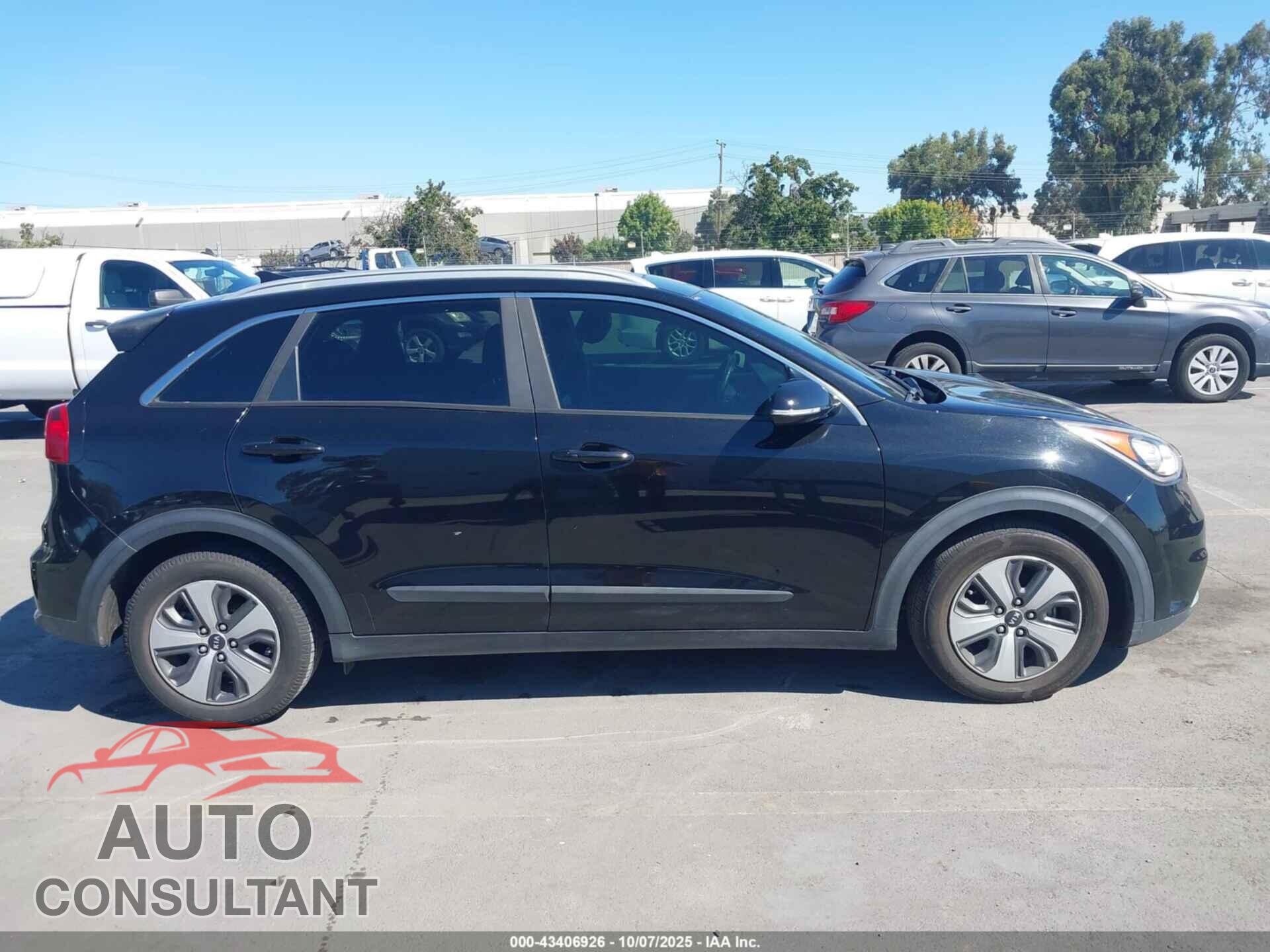 KIA NIRO 2017 - KNDCC3LC6H5064361