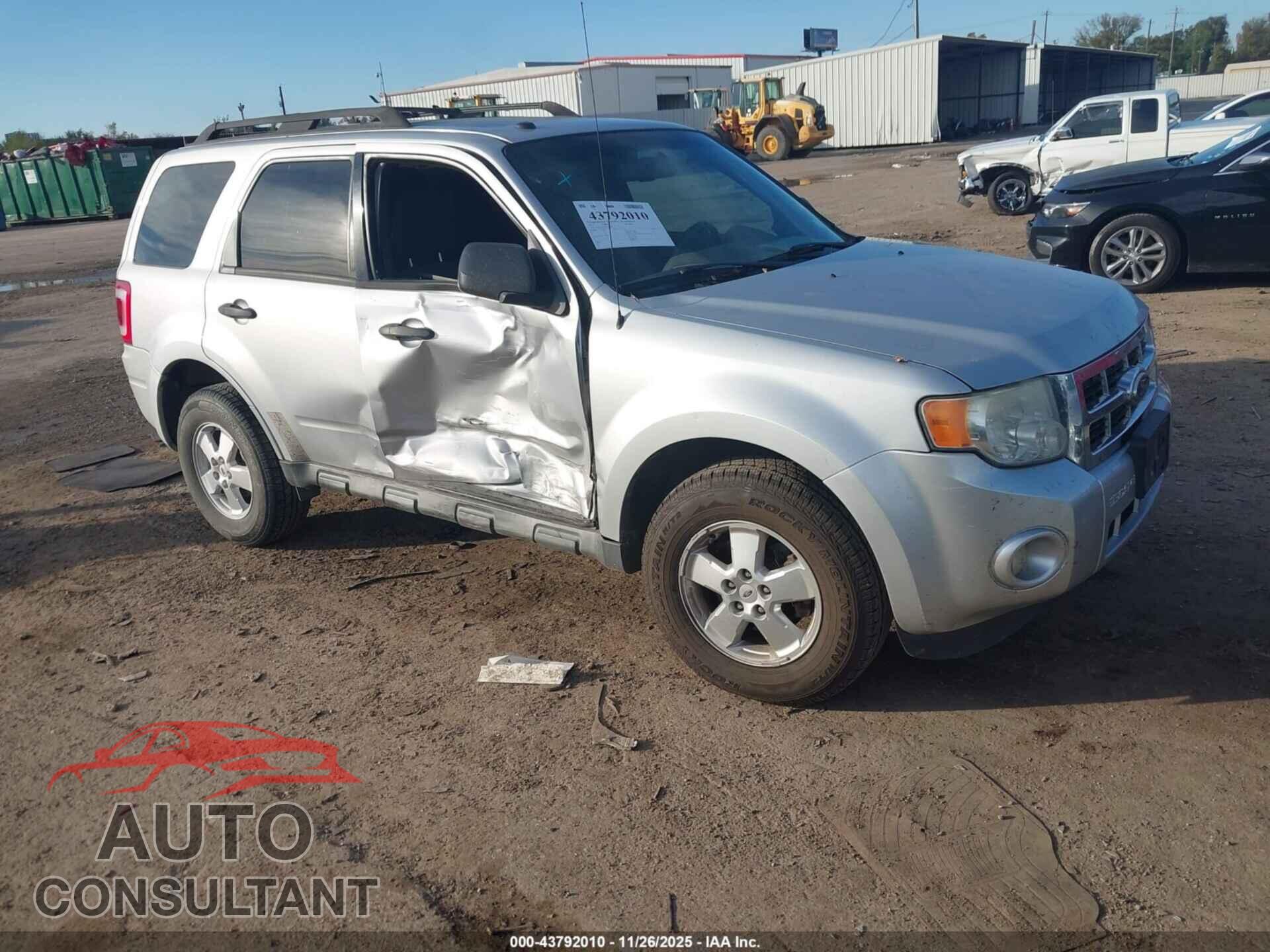 FORD ESCAPE 2011 - 1FMCU0D75BKB39147