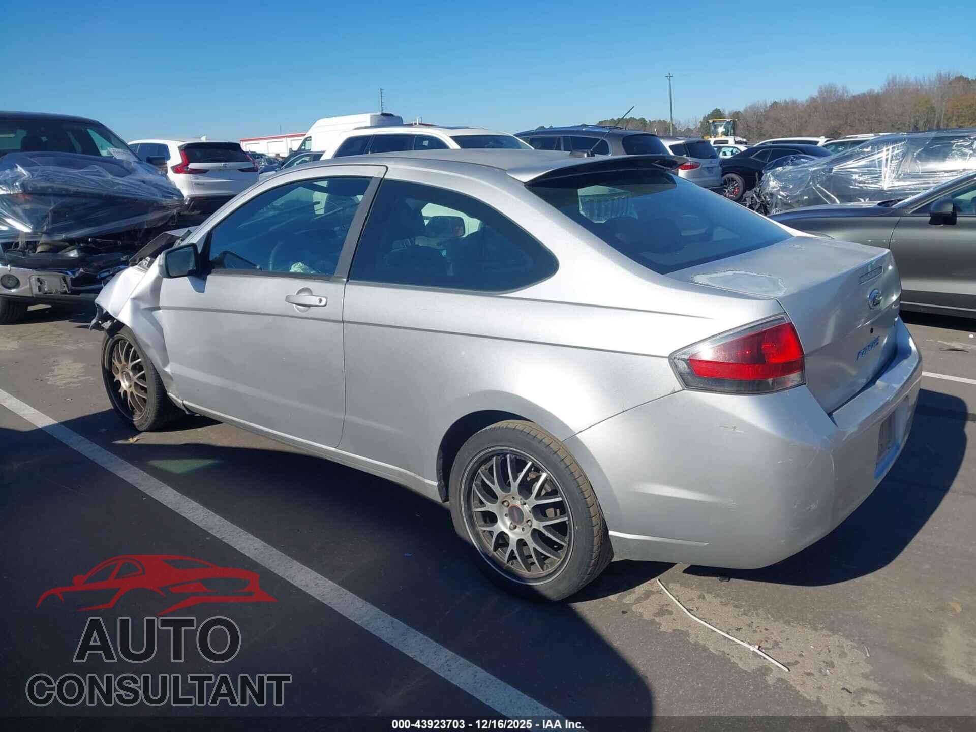 FORD FOCUS 2009 - 1FAHP33N29W202071