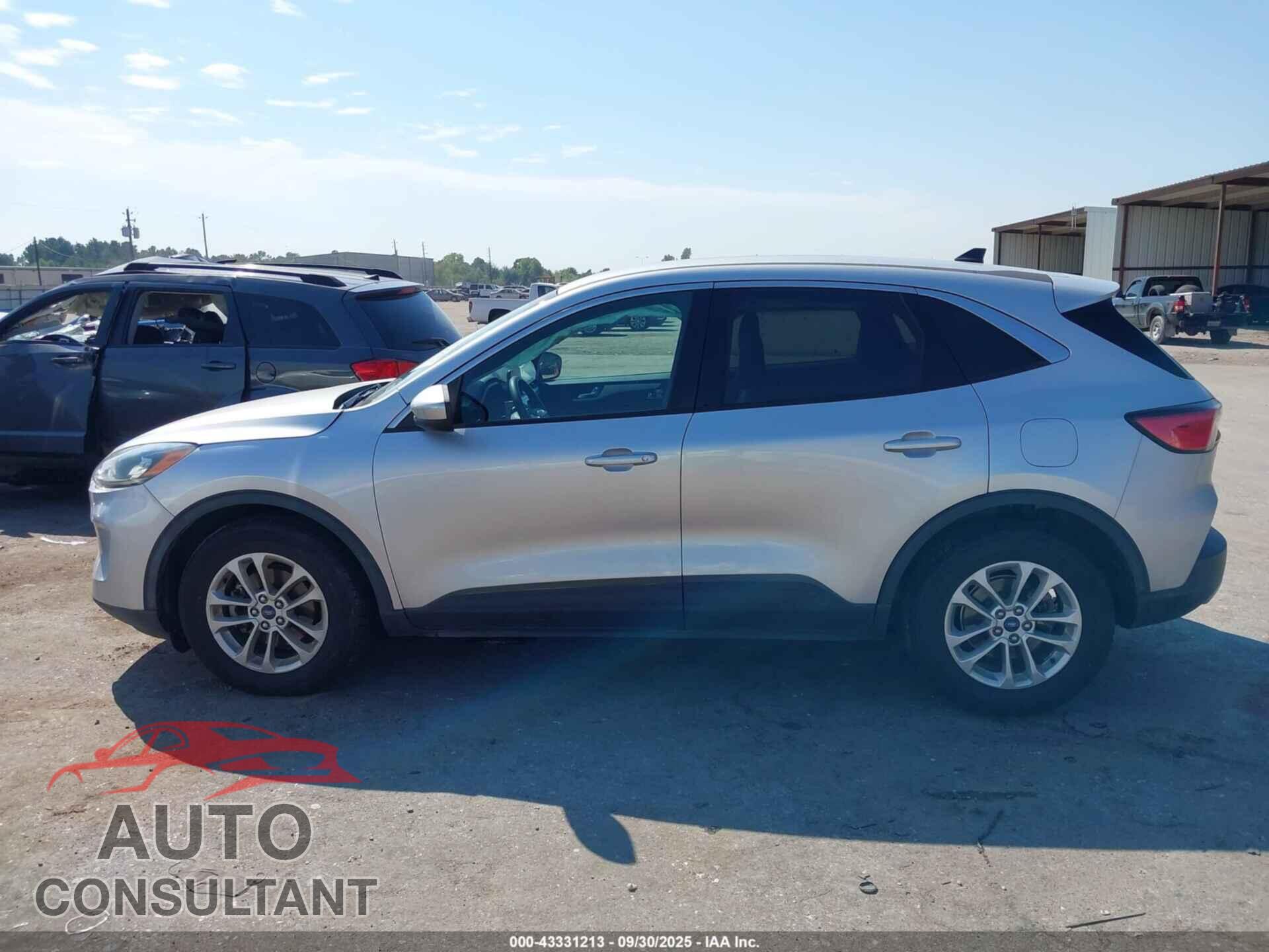 FORD ESCAPE 2020 - 1FMCU0G69LUA75364