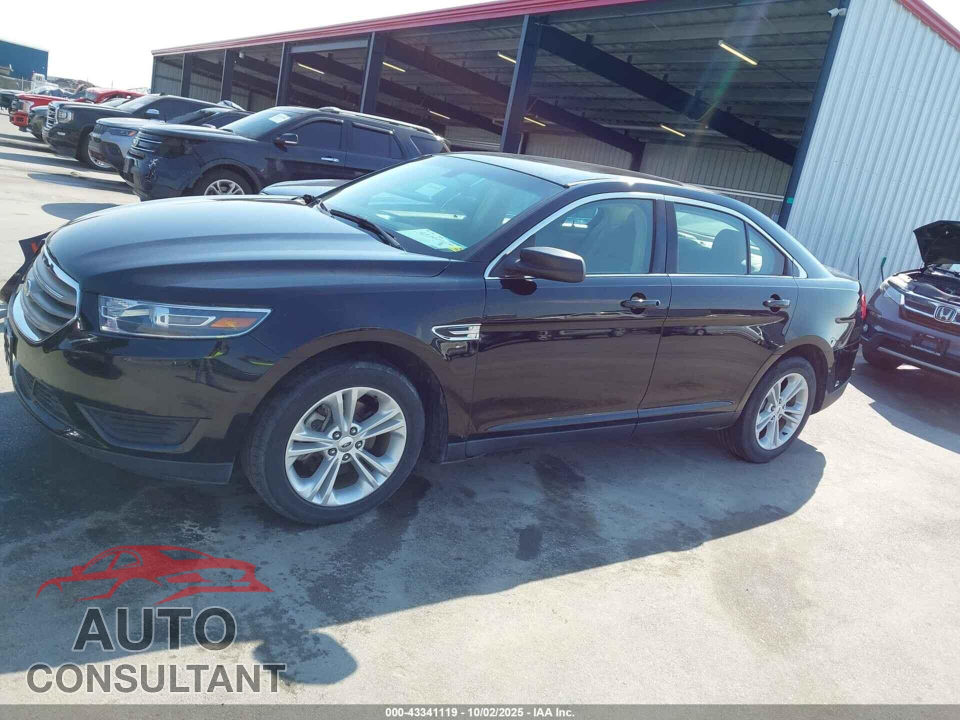 FORD TAURUS 2017 - 1FAHP2D82HG133622