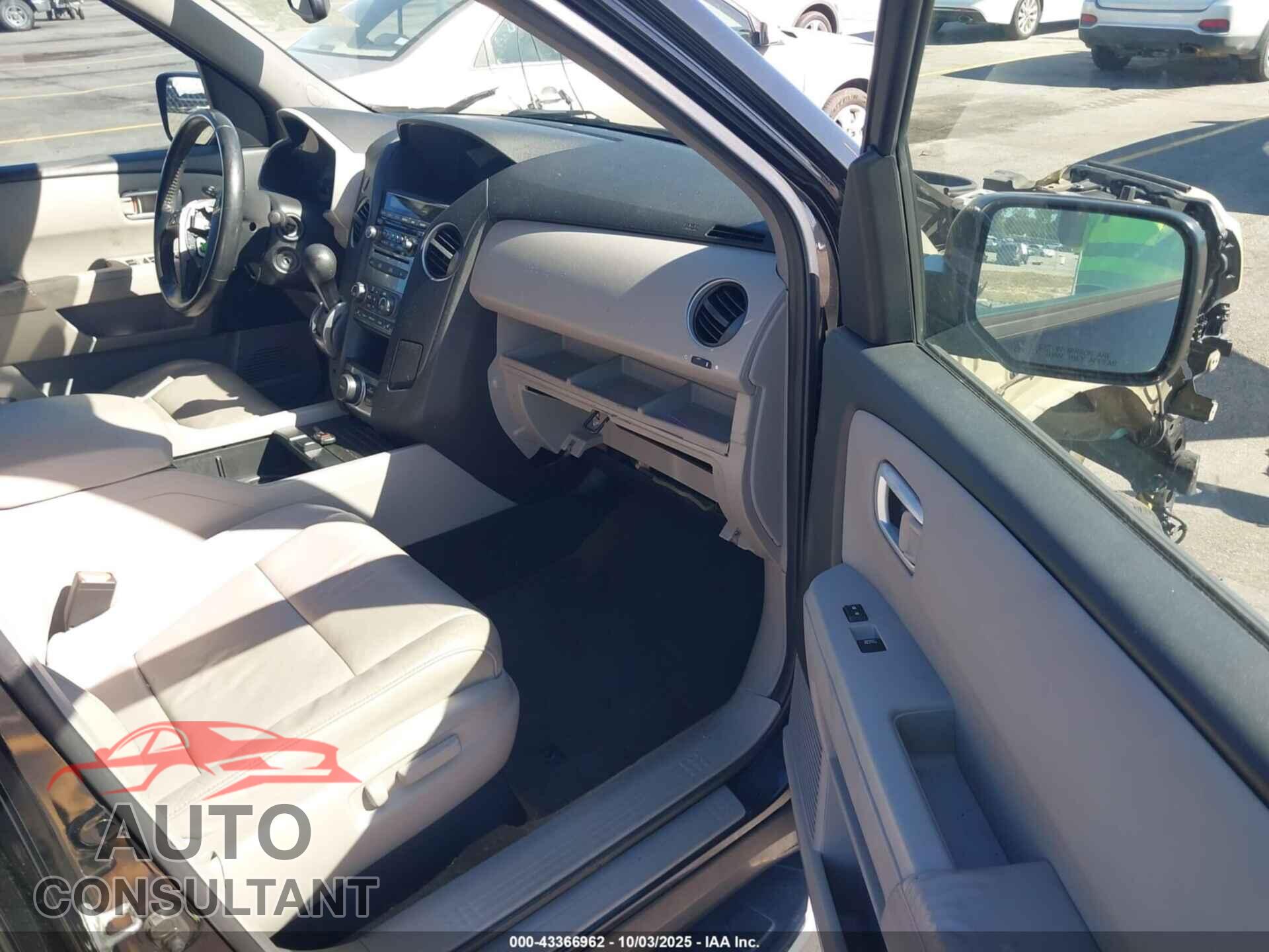 HONDA PILOT 2013 - 5FNYF3H63DB038499