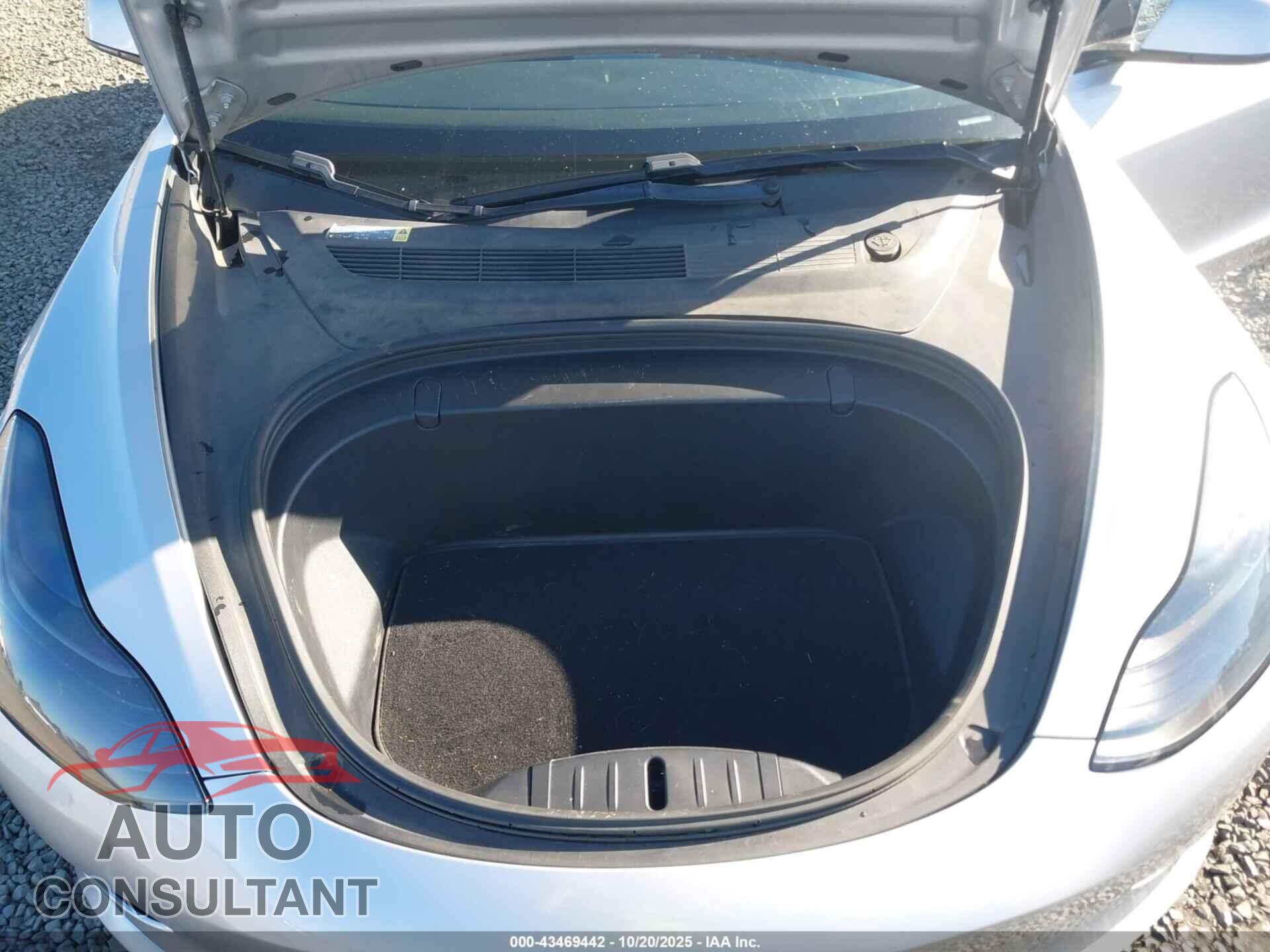 TESLA MODEL 3 2018 - 5YJ3E1EA2JF043943