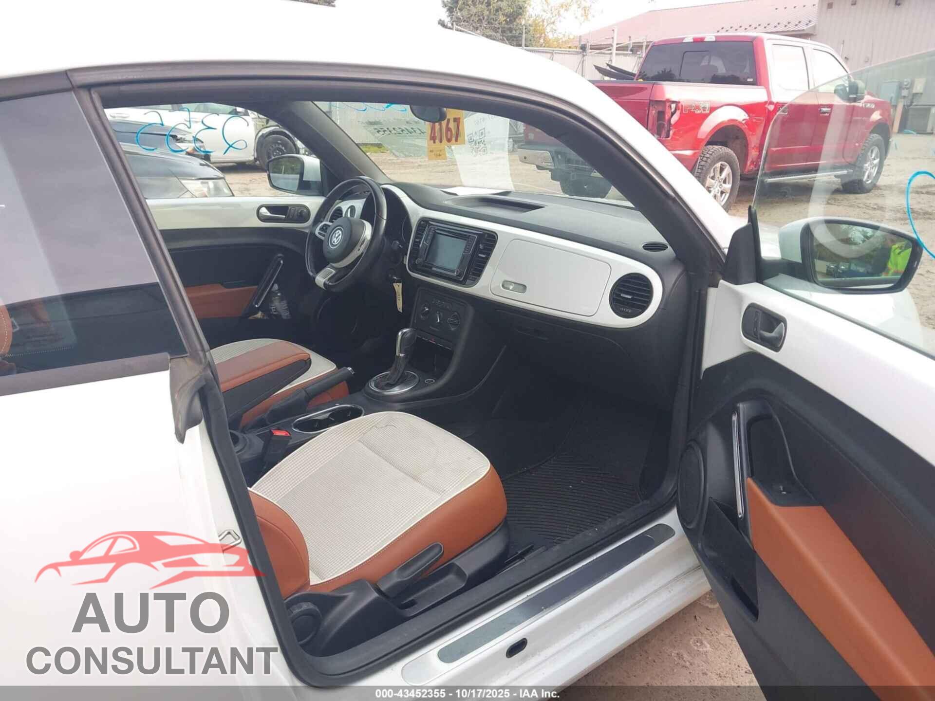 VOLKSWAGEN BEETLE 2017 - 3VWF17AT0HM626033