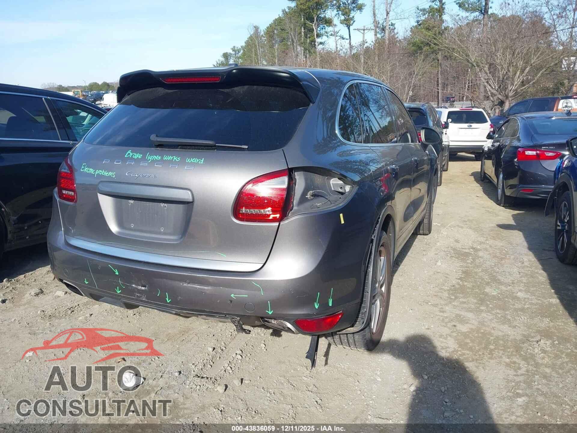 PORSCHE CAYENNE 2012 - WP1AA2A27CLA02407