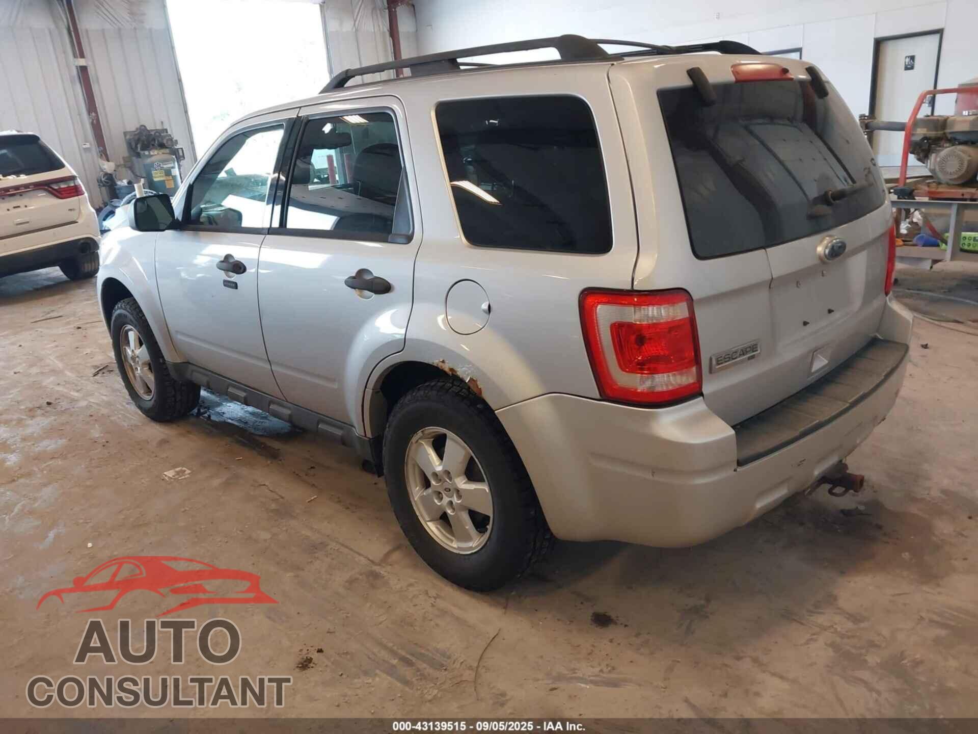 FORD ESCAPE 2011 - 1FMCU0D74BKC62194