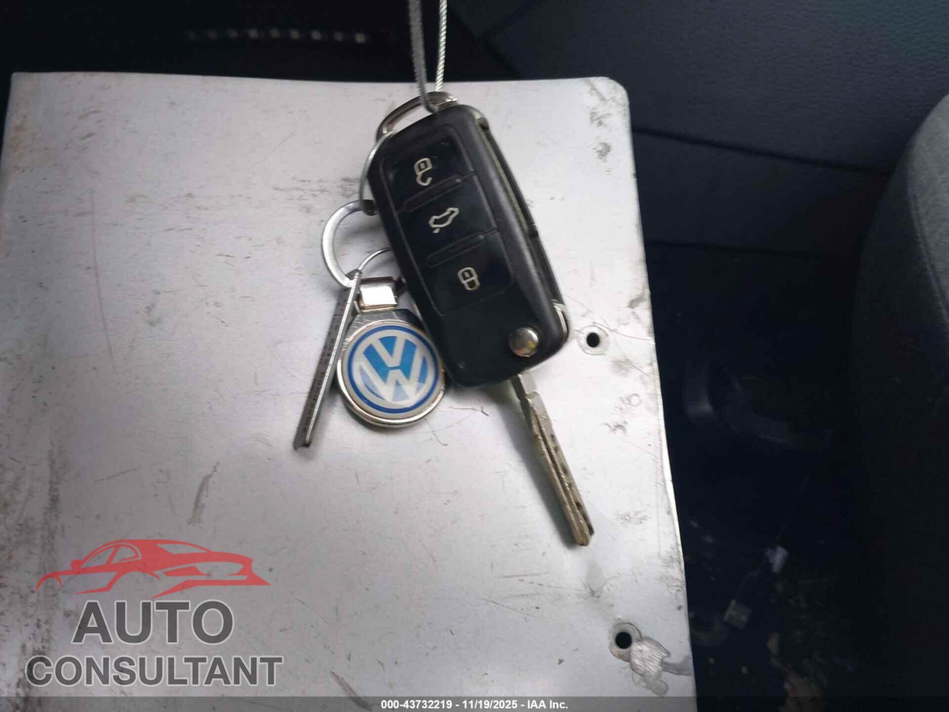 VOLKSWAGEN JETTA 2017 - 3VW2B7AJ6HM400587