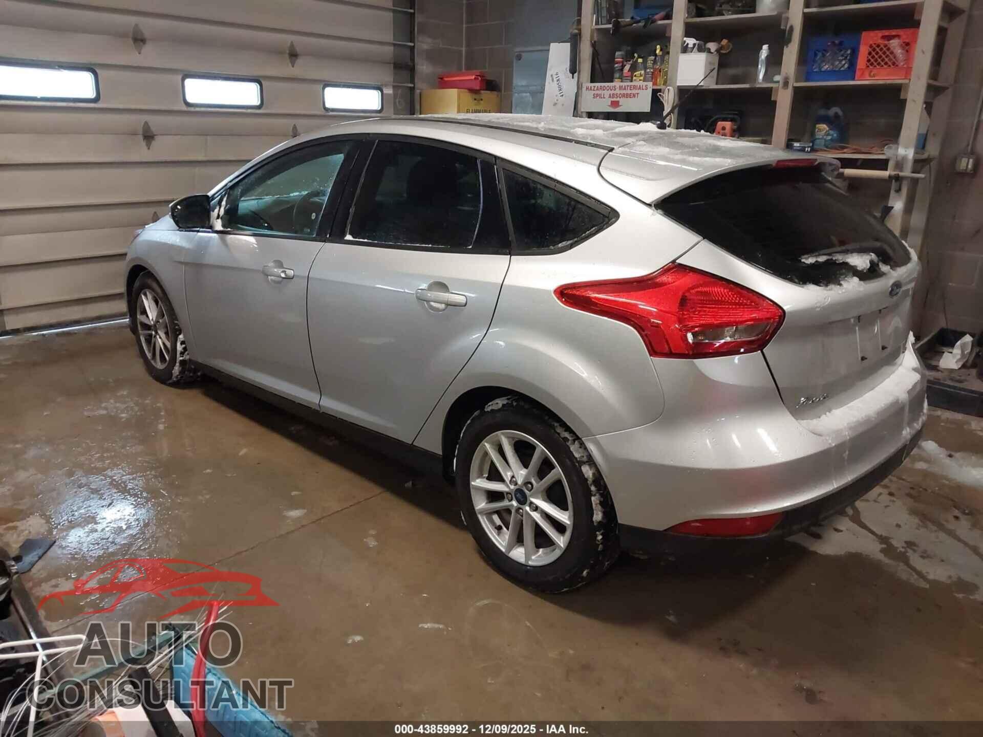 FORD FOCUS 2017 - 1FADP3K28HL242824