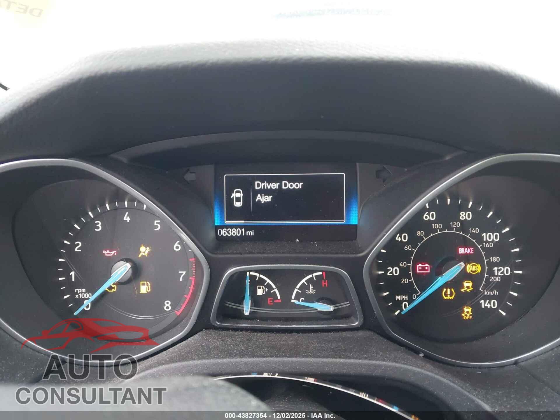 FORD FOCUS 2017 - 1FADP3E28HL285071