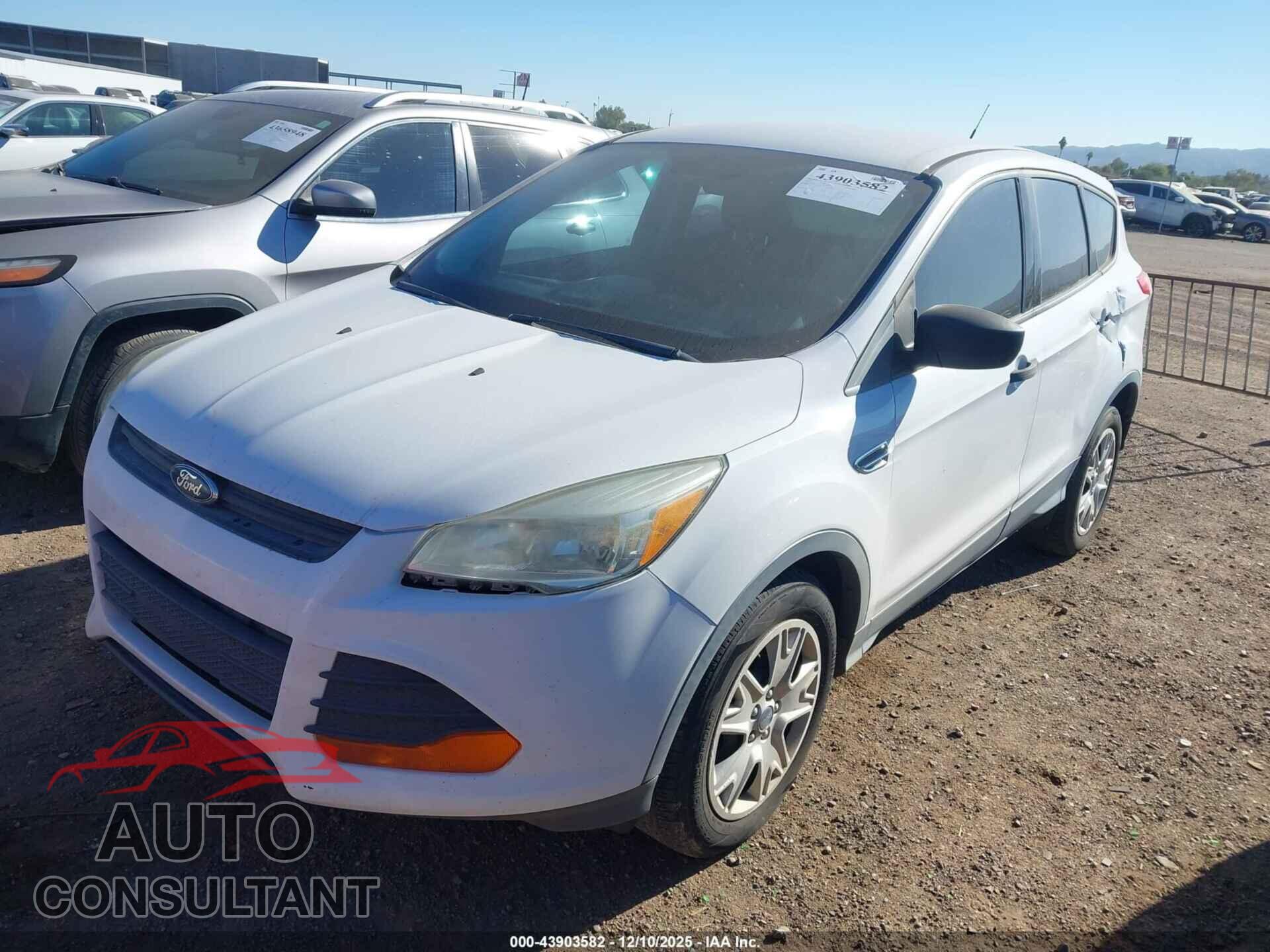 FORD ESCAPE 2015 - 1FMCU0F79FUB95518