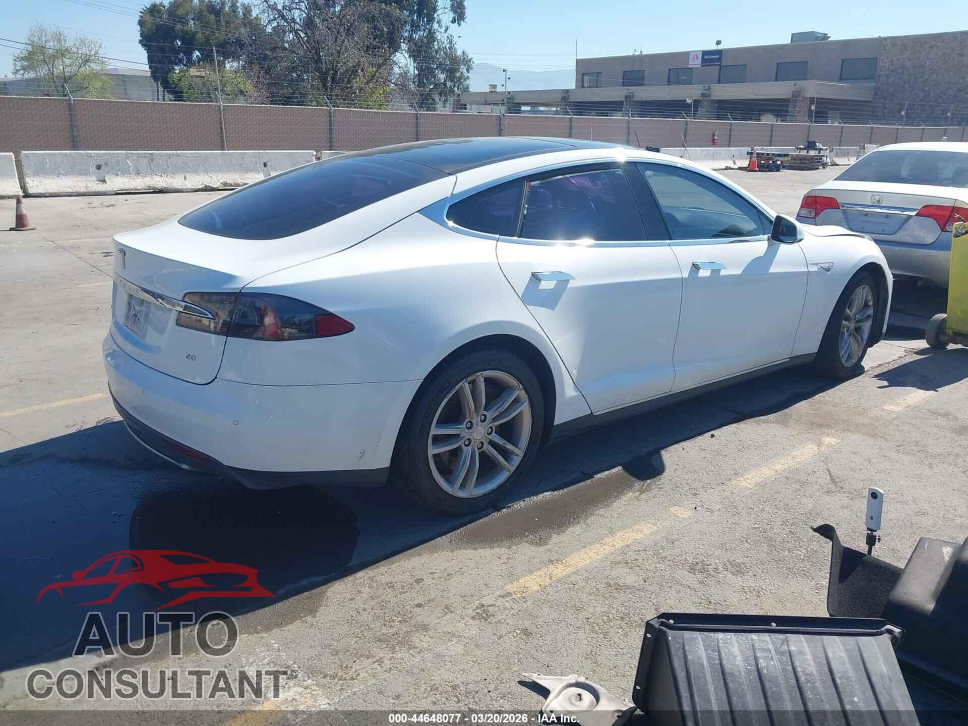 TESLA MODEL S 2014 - 5YJSA1S14EFP41472