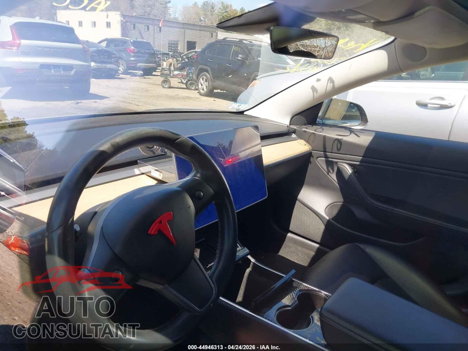 TESLA MODEL 3 2019 - 5YJ3E1EB4KF208496