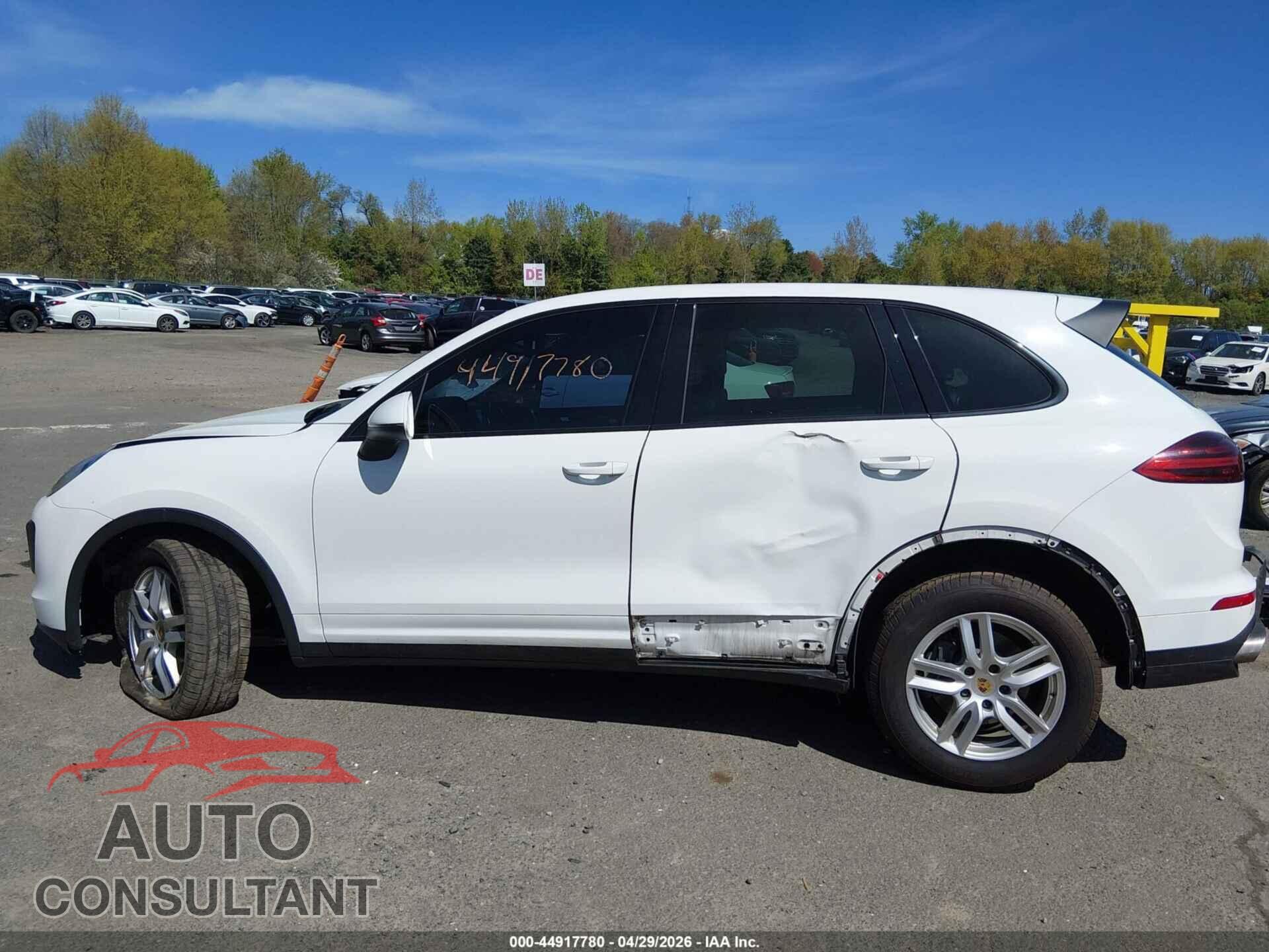 PORSCHE CAYENNE 2016 - WP1AA2A28GKA12813