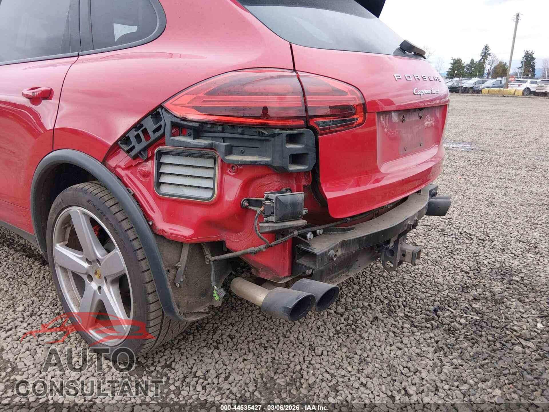 PORSCHE CAYENNE 2016 - WP1AC2A22GLA88340