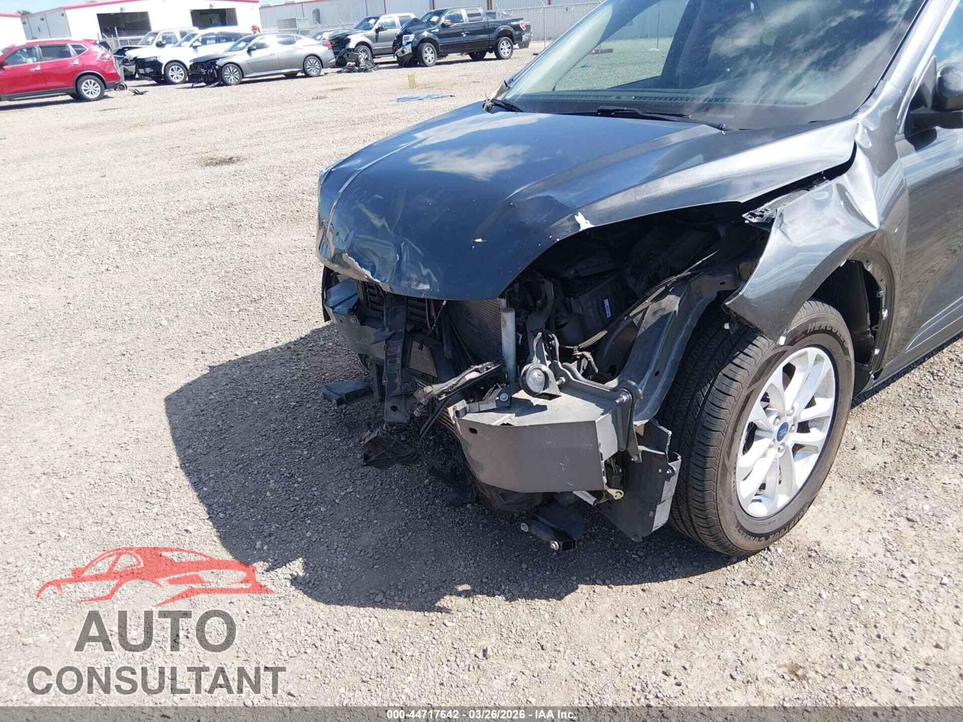 FORD ESCAPE 2020 - 1FMCU0G64LUA59461