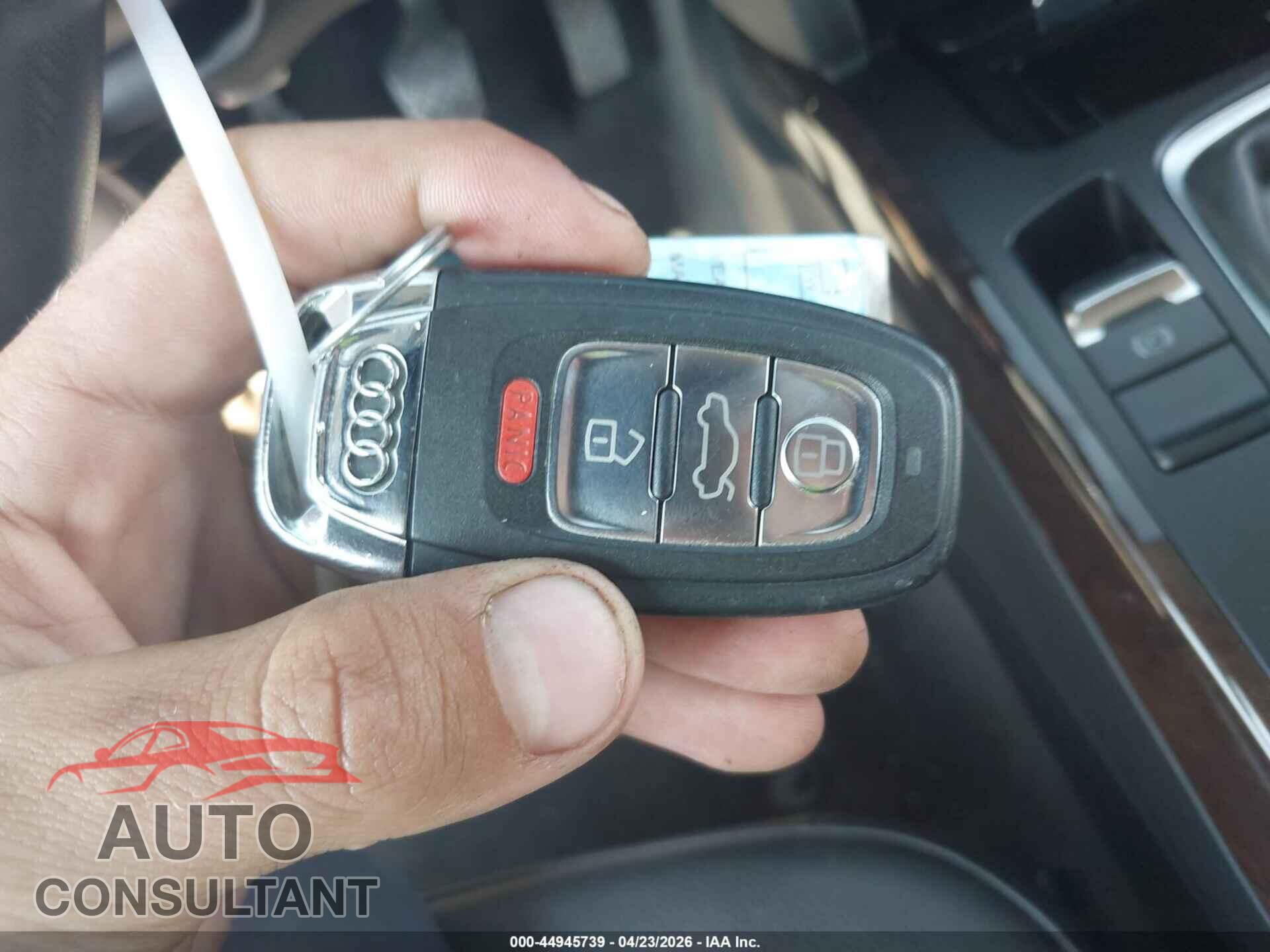AUDI A4 2014 - WAUDFAFL1EN028114