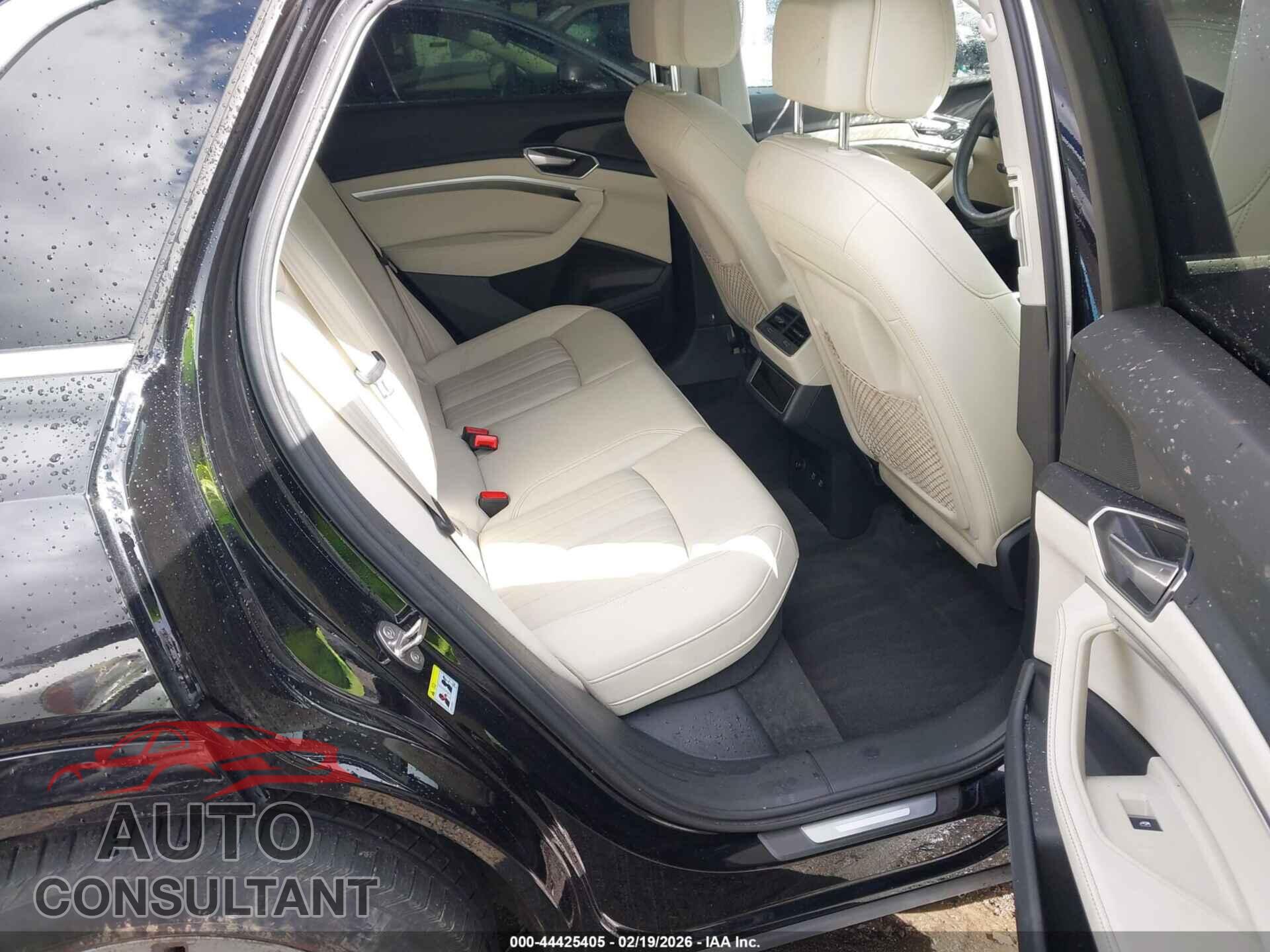 AUDI E-TRON 2021 - WA1AAAGE9MB033608