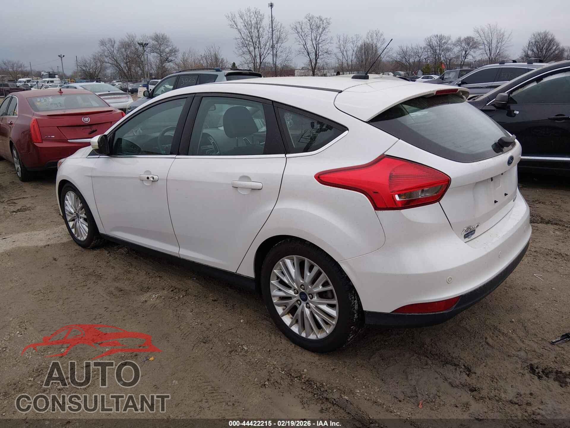 FORD FOCUS 2015 - 1FADP3N20FL378745