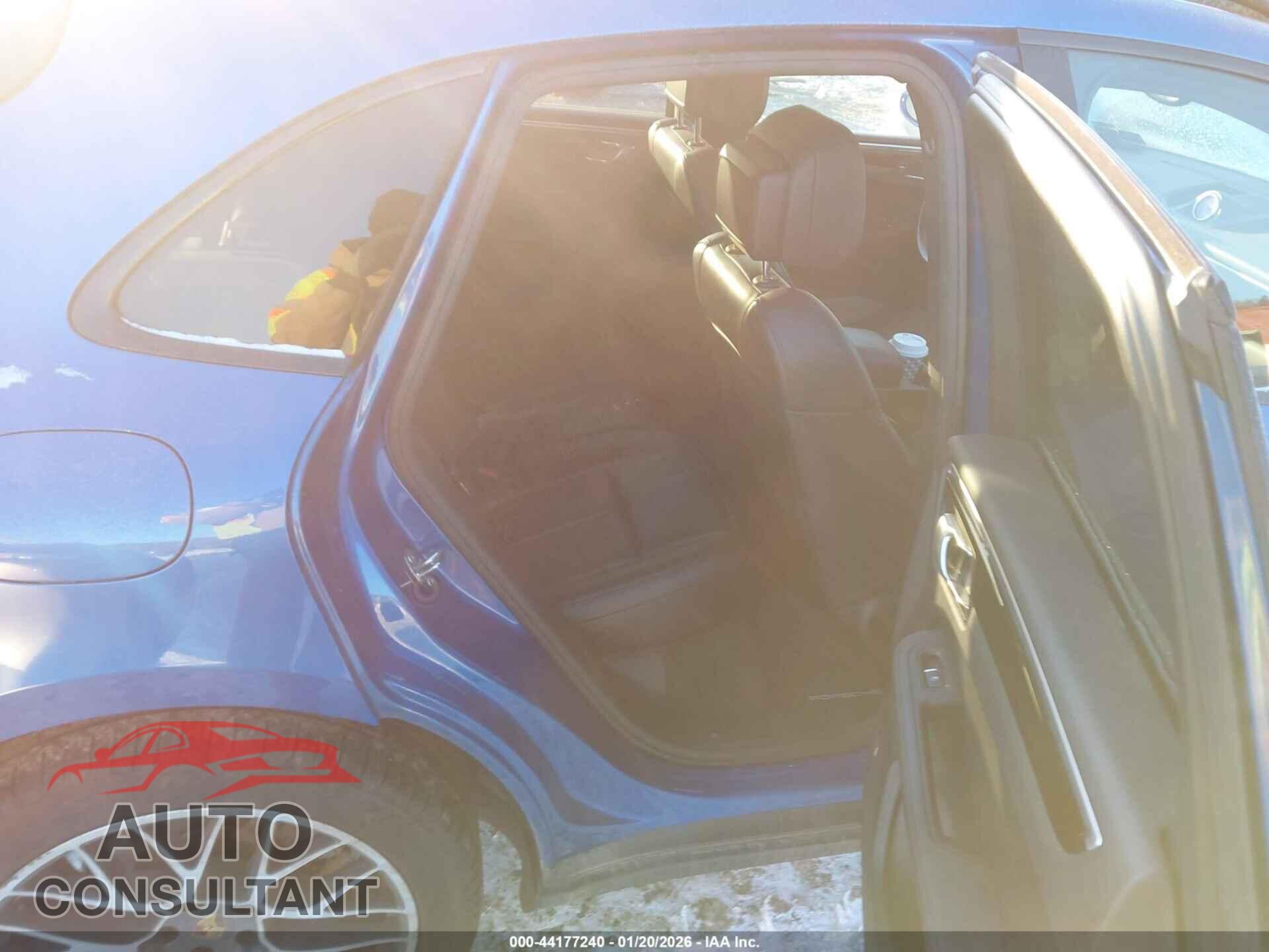 PORSCHE MACAN 2018 - WP1AB2A59JLB37084