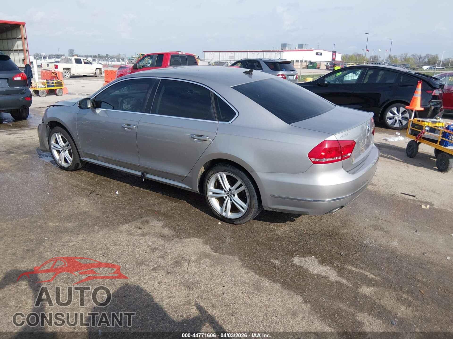 VOLKSWAGEN PASSAT 2014 - 1VWCN7A32EC005560