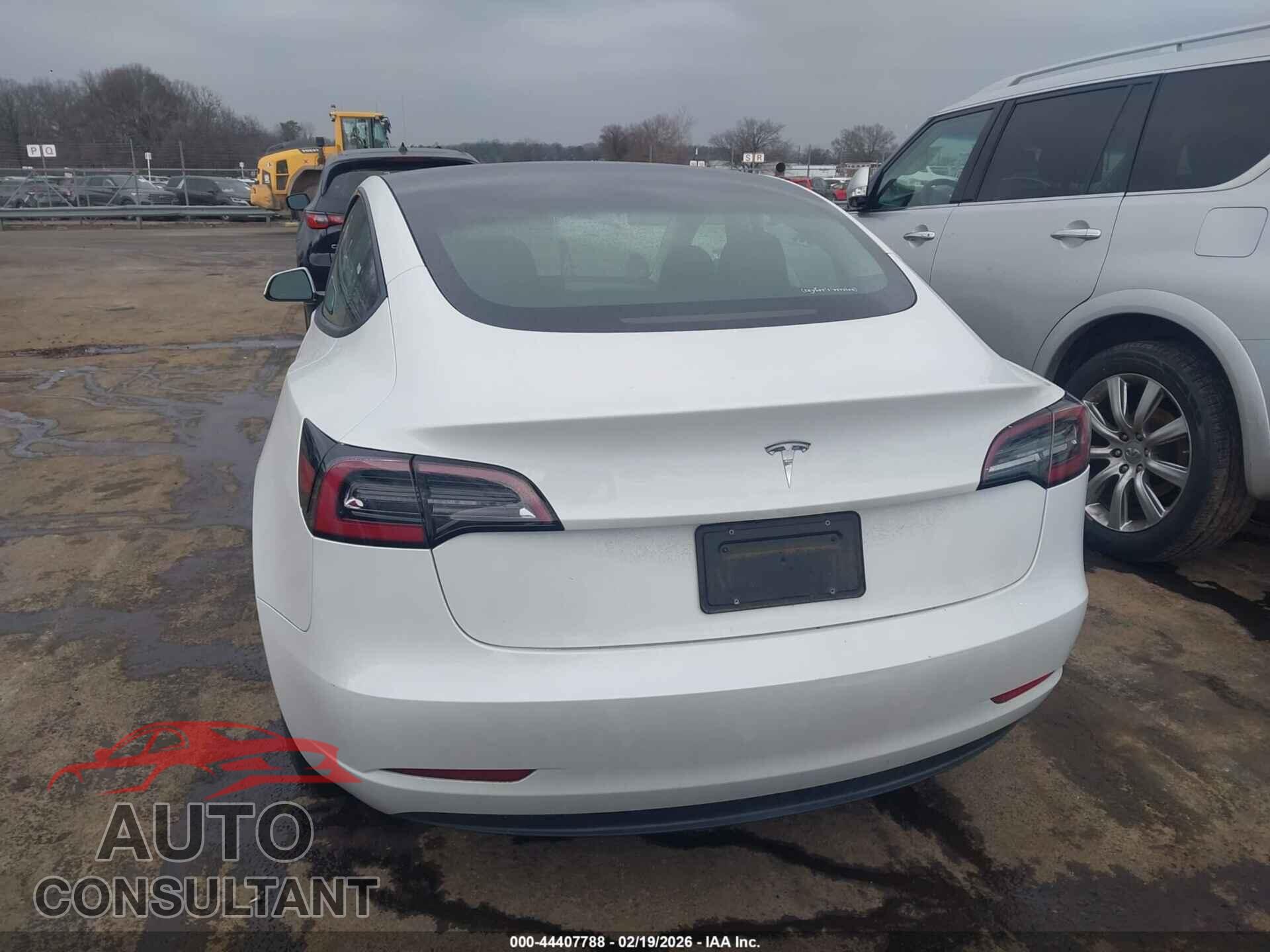 TESLA MODEL 3 2023 - 5YJ3E1EA8PF495033