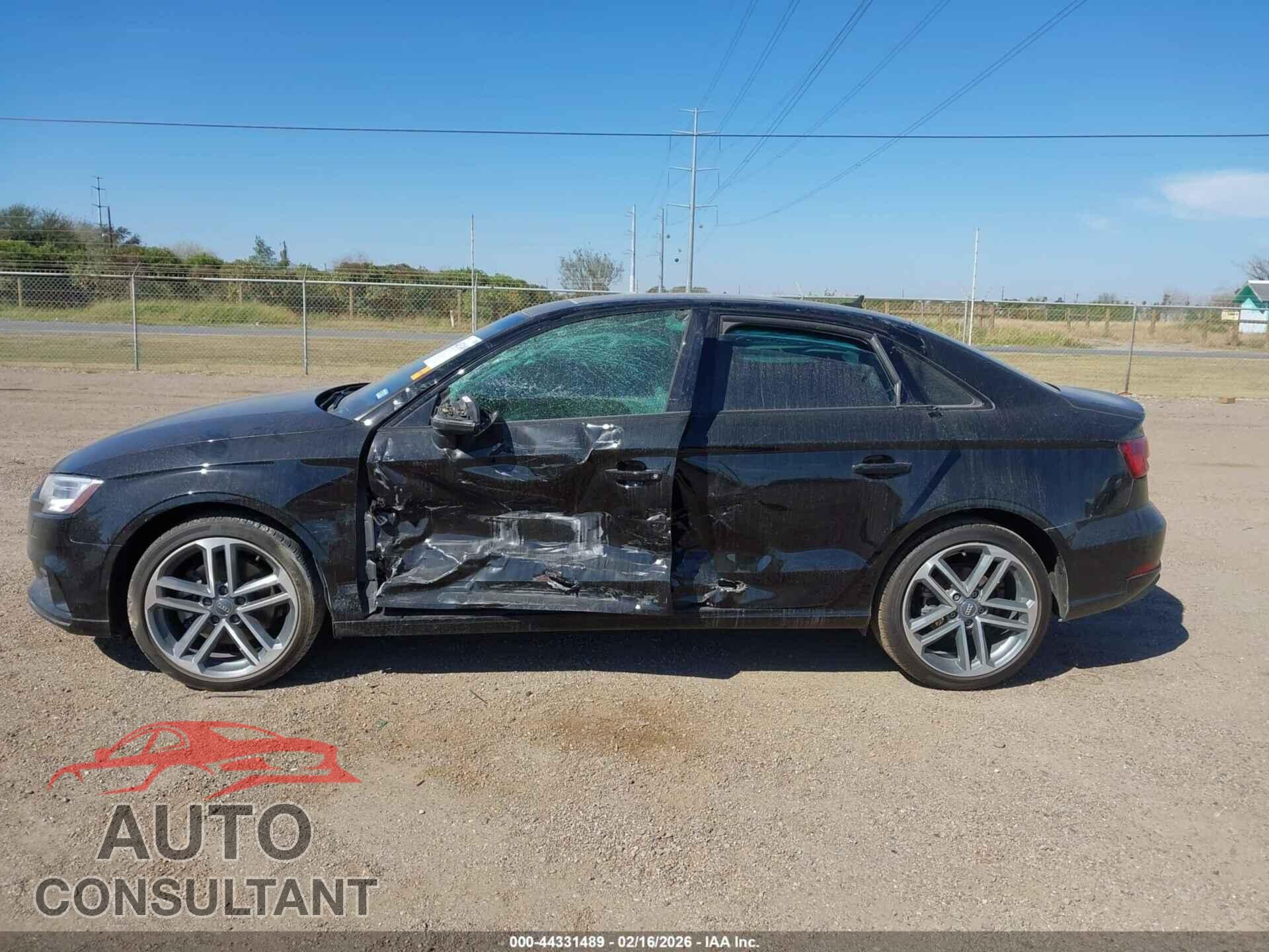 AUDI A3 2020 - WAUAUGFF5LA030054