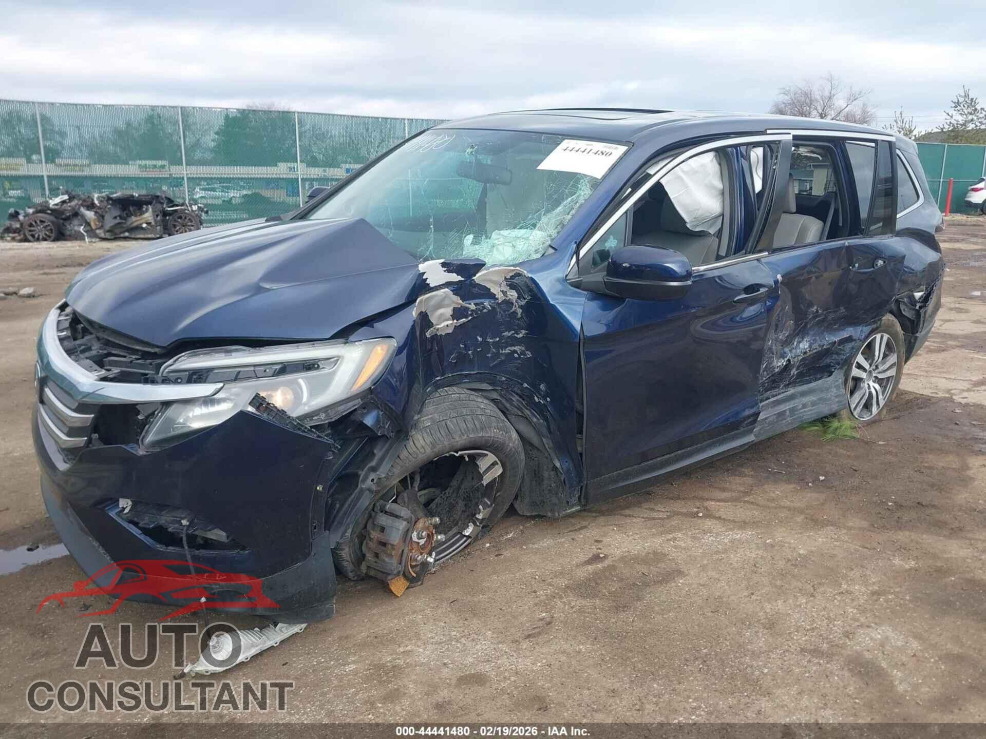 HONDA PILOT 2017 - 5FNYF6H5XHB050163