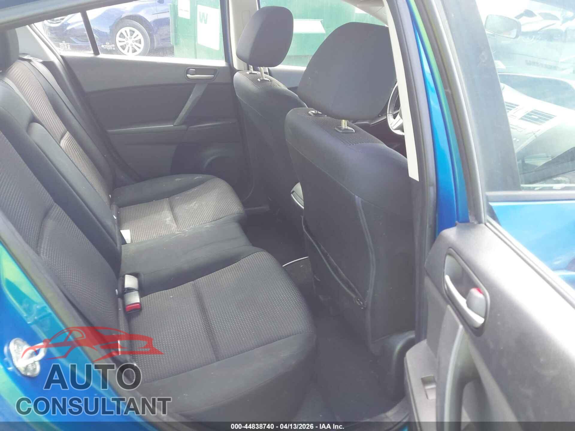 MAZDA MAZDA3 2012 - JM1BL1V77C1634867
