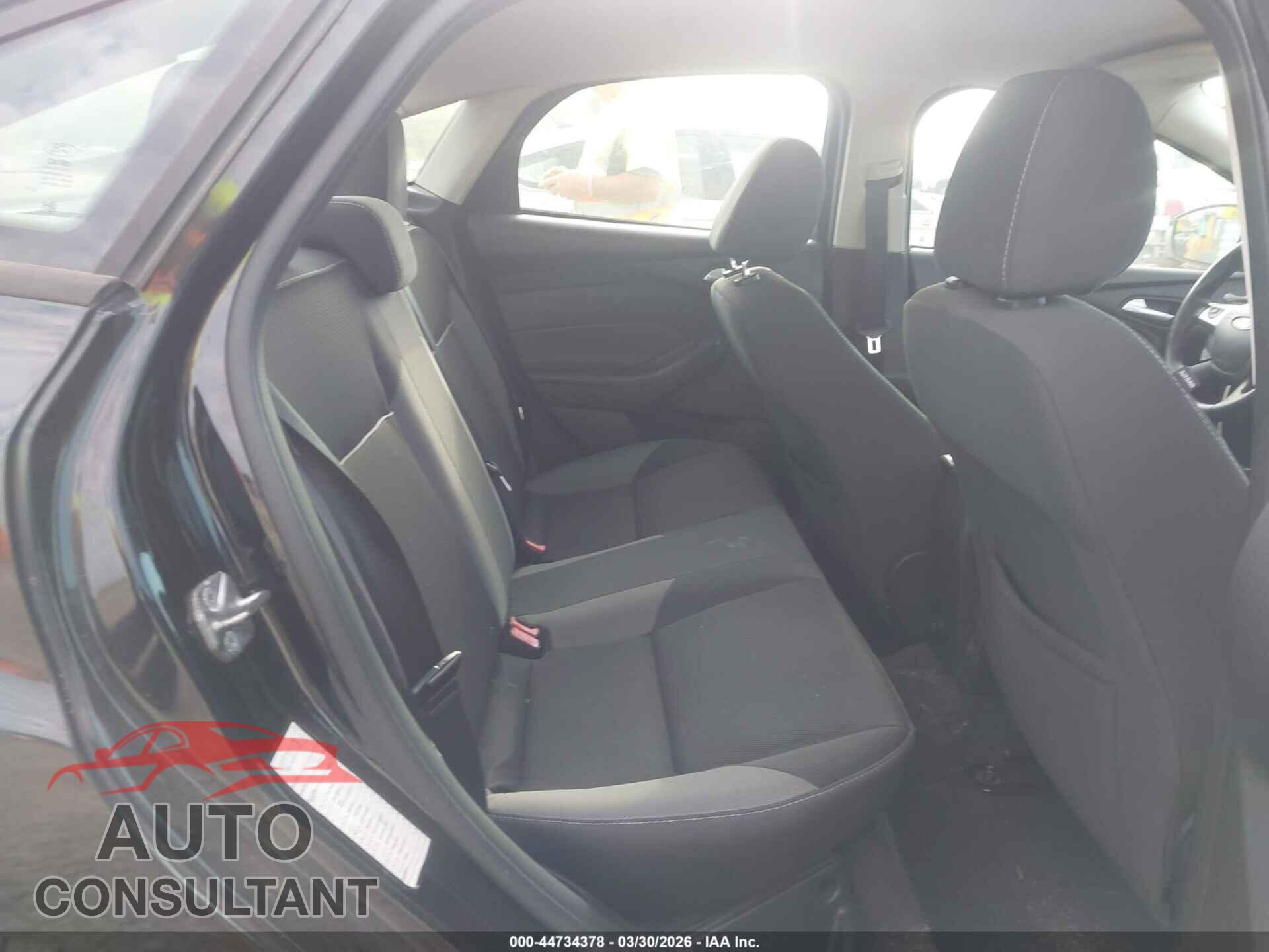 FORD FOCUS 2014 - 1FADP3F21EL283592
