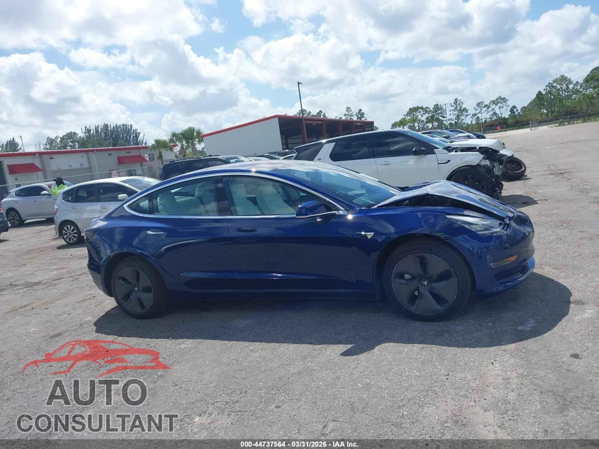 TESLA MODEL 3 2018 - 5YJ3E1EB2JF096537