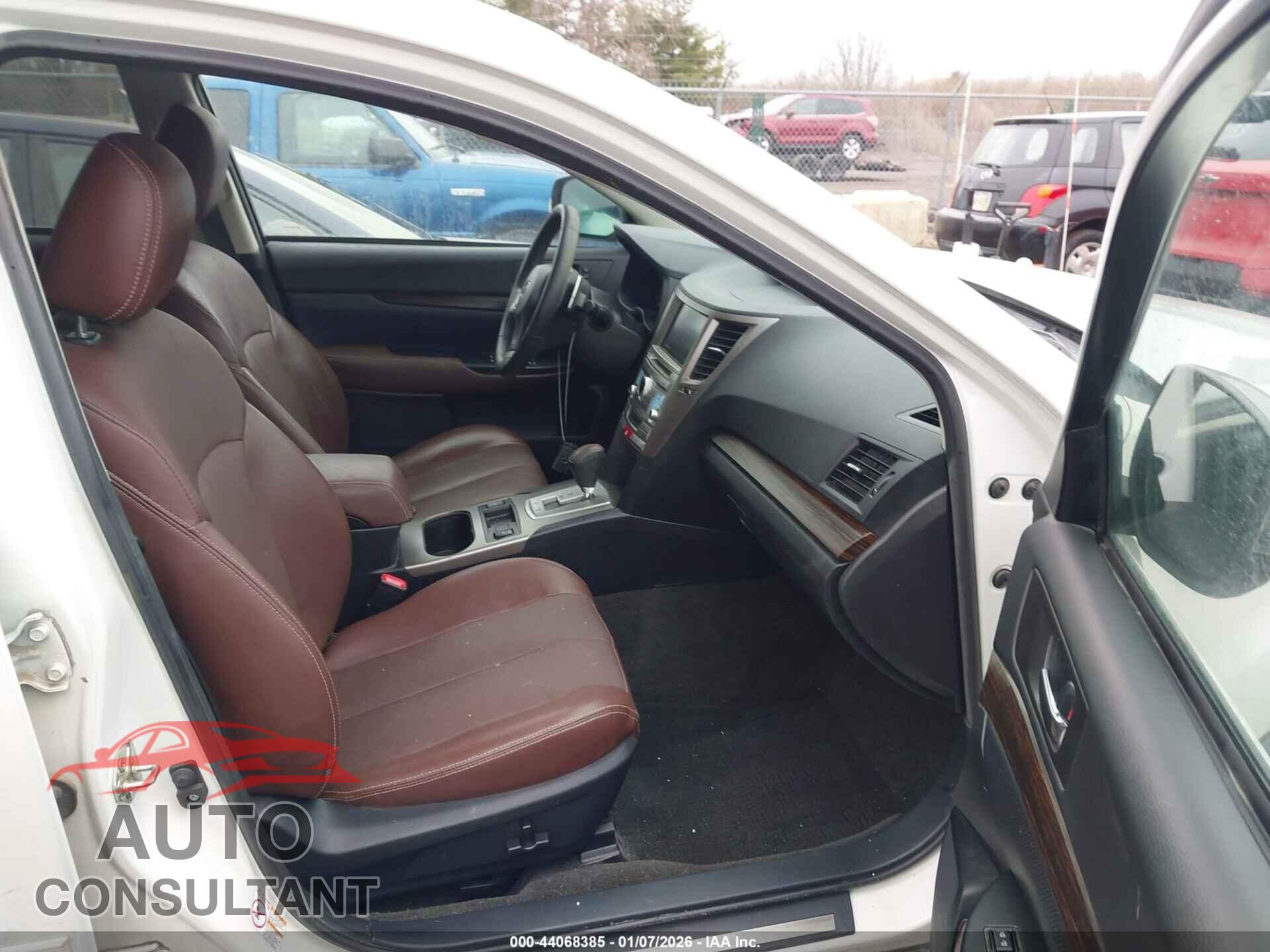 SUBARU OUTBACK 2014 - 4S4BRBPC7E3237337
