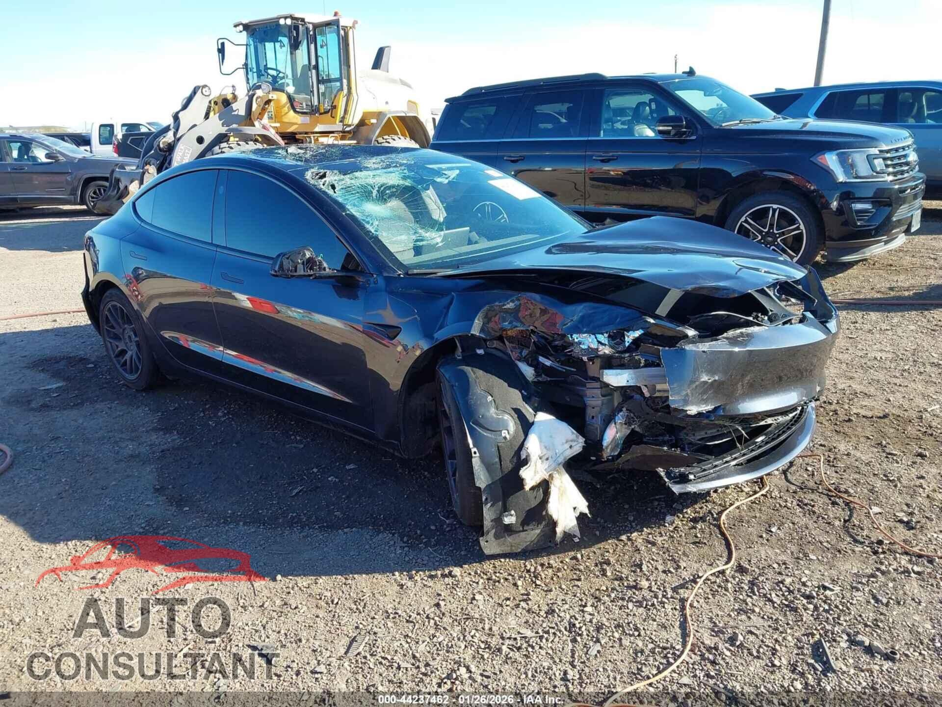 TESLA MODEL 3 2024 - 5YJ3E1EA0RF785205