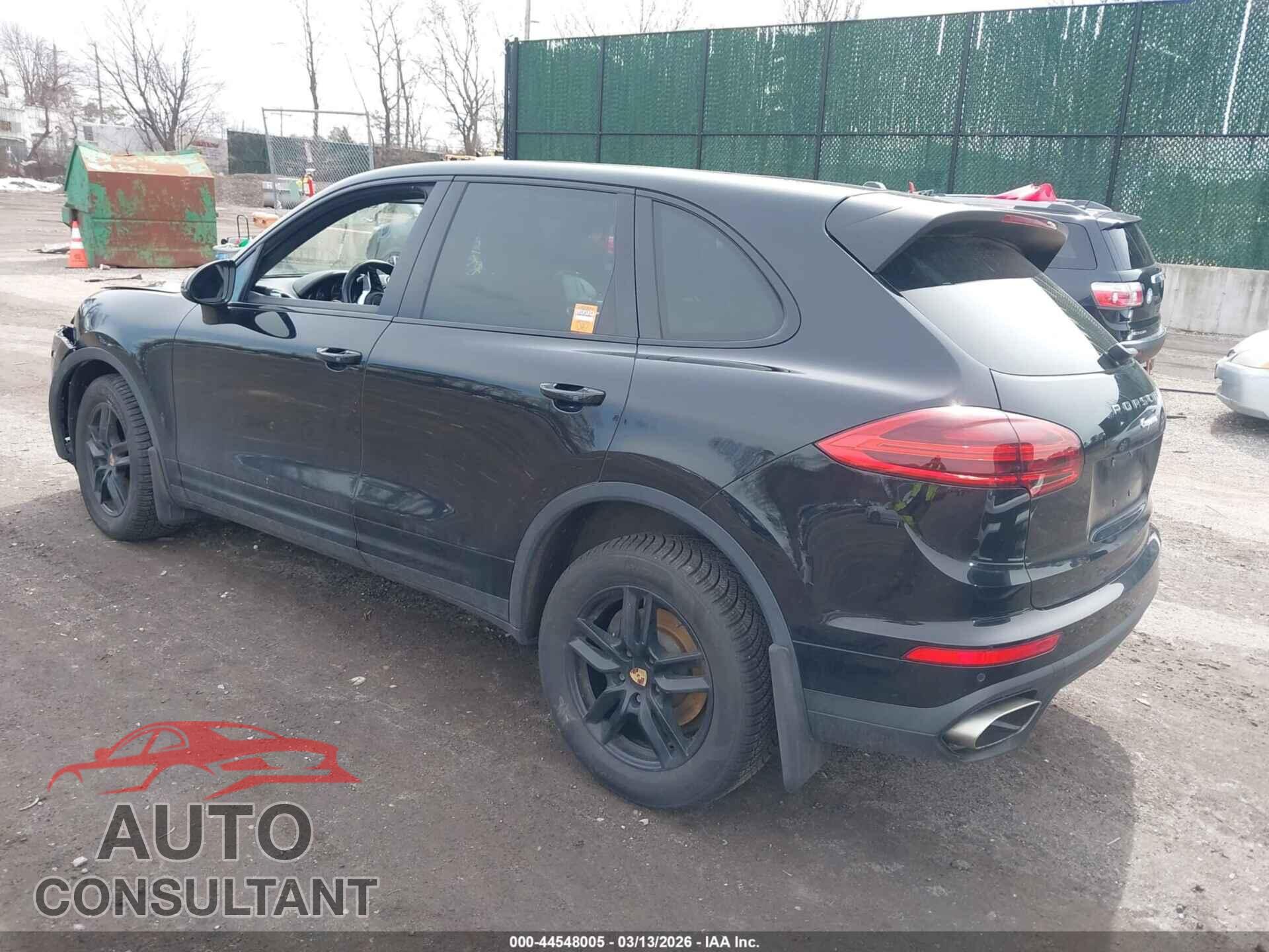 PORSCHE CAYENNE 2016 - WP1AA2A2XGLA08577