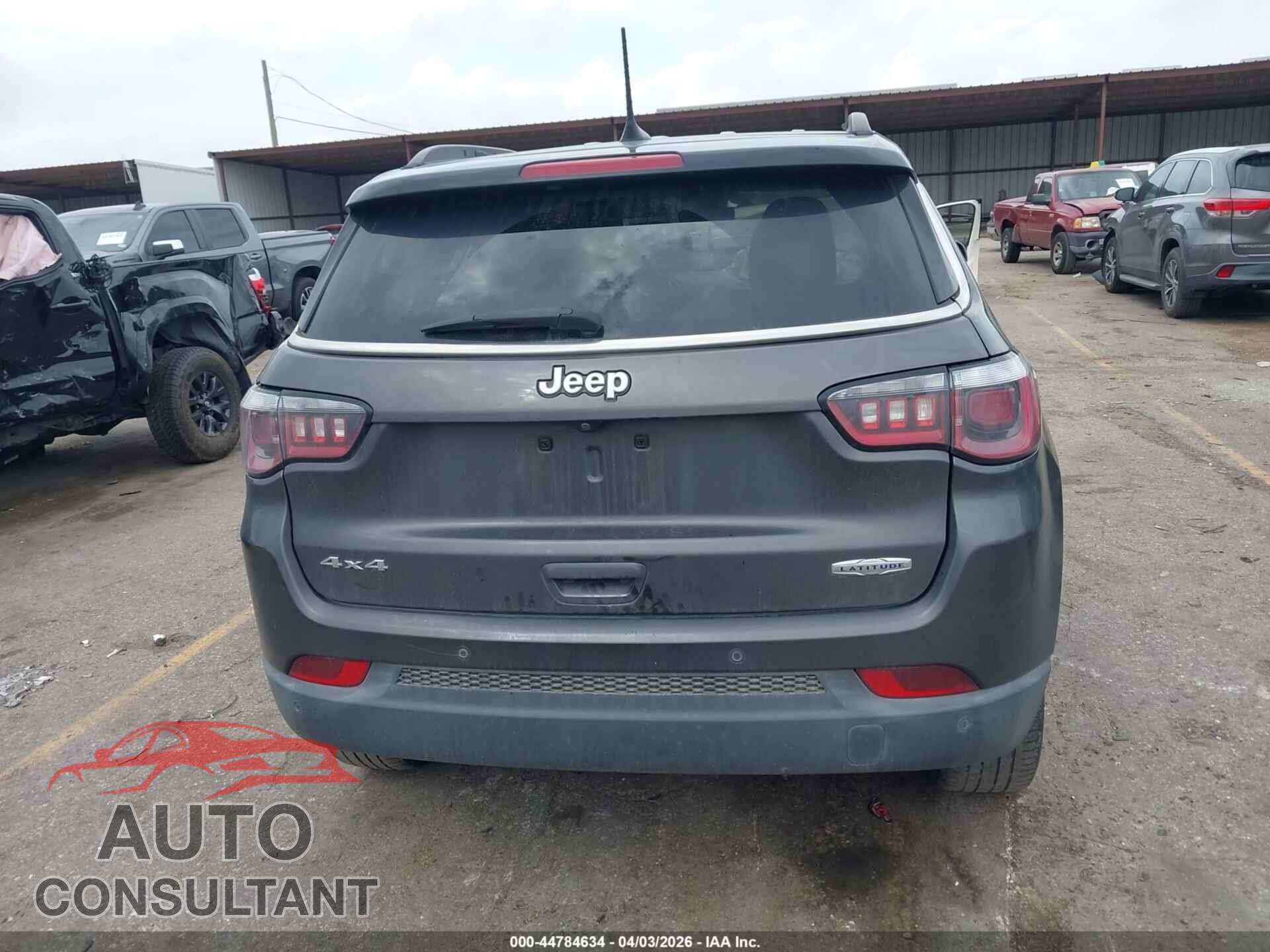 JEEP COMPASS 2018 - 3C4NJDBB4JT235191