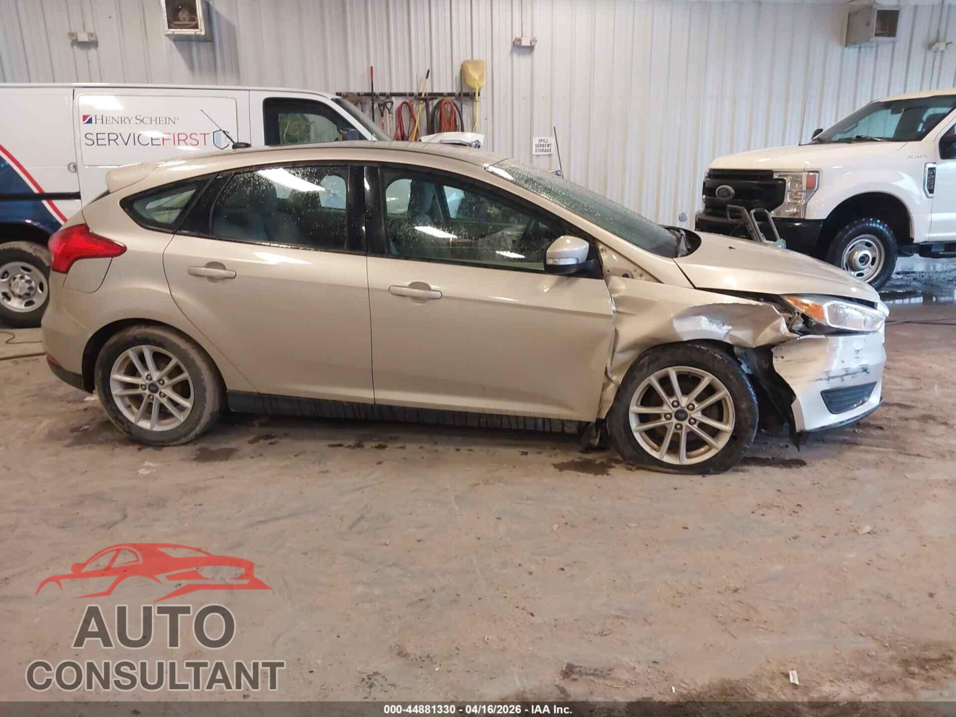 FORD FOCUS 2017 - 1FADP3K23HL217524