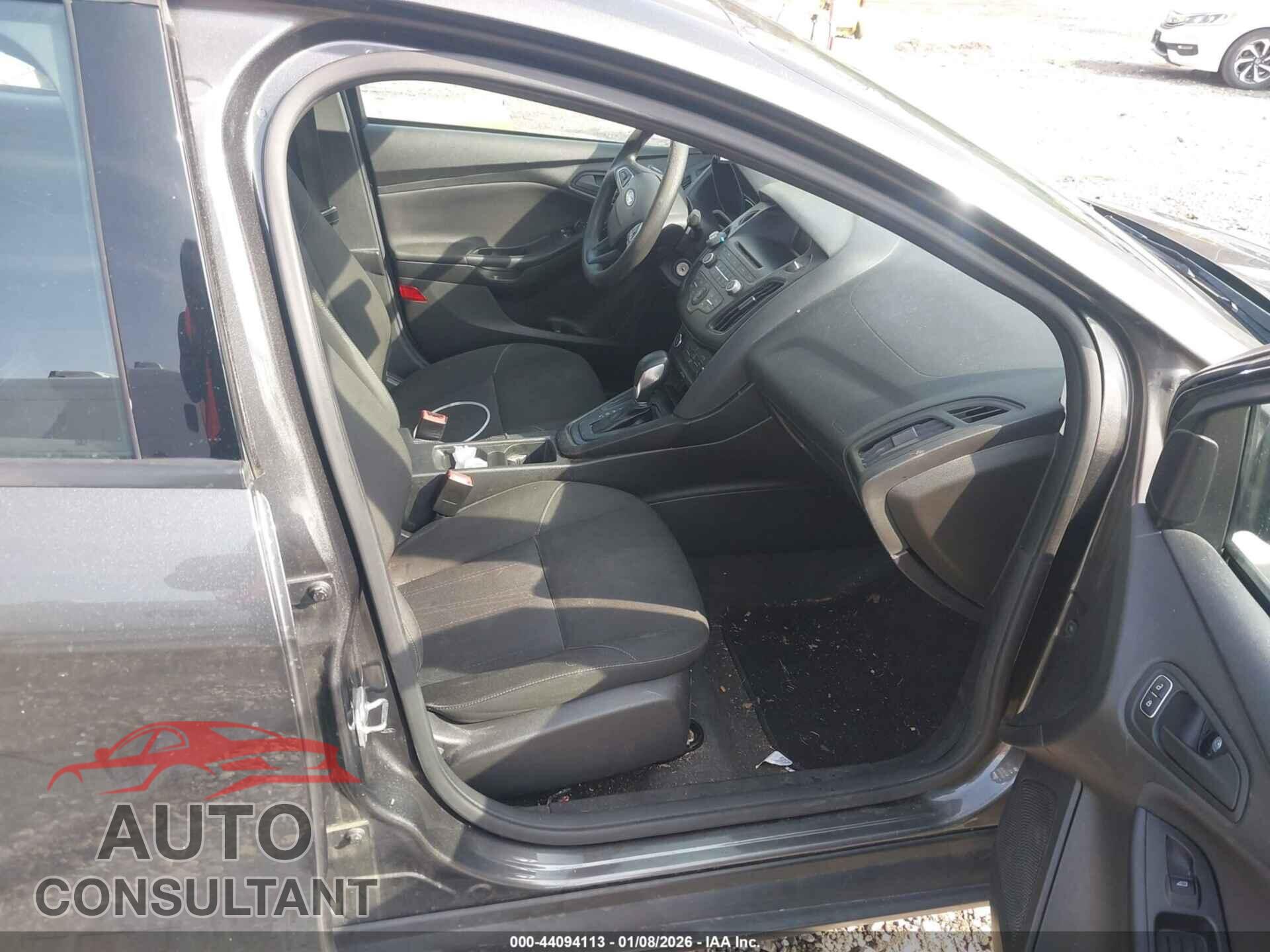 FORD FOCUS 2015 - 1FADP3E22FL280901