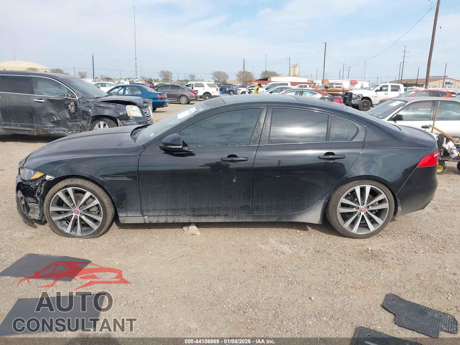JAGUAR XE 2017 - SAJAE4BG8HA964926